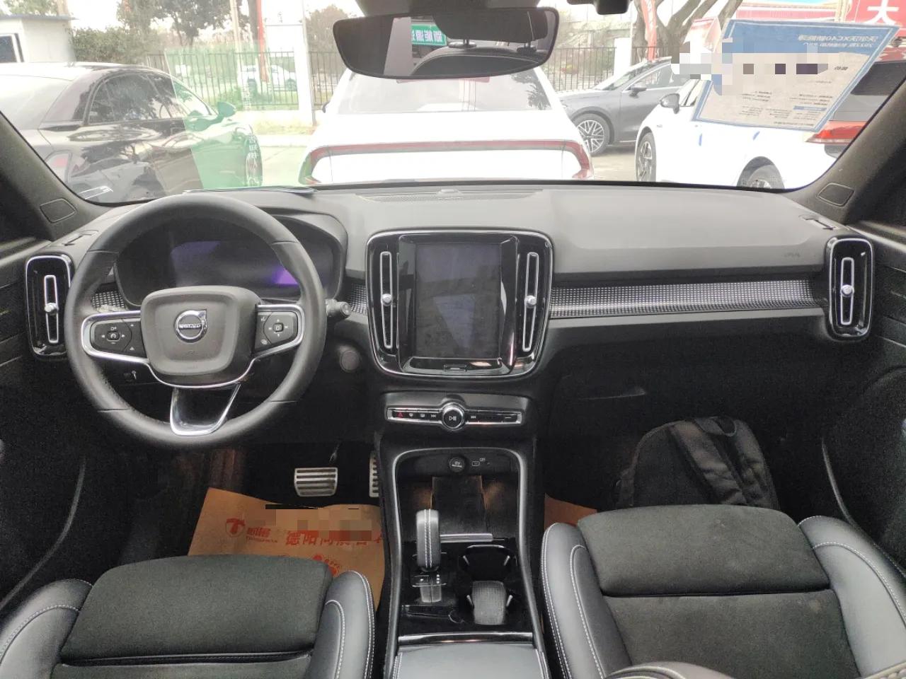 Volvo XC40 New Energy 2022 Long-Range PRO Version — миниатюра 13