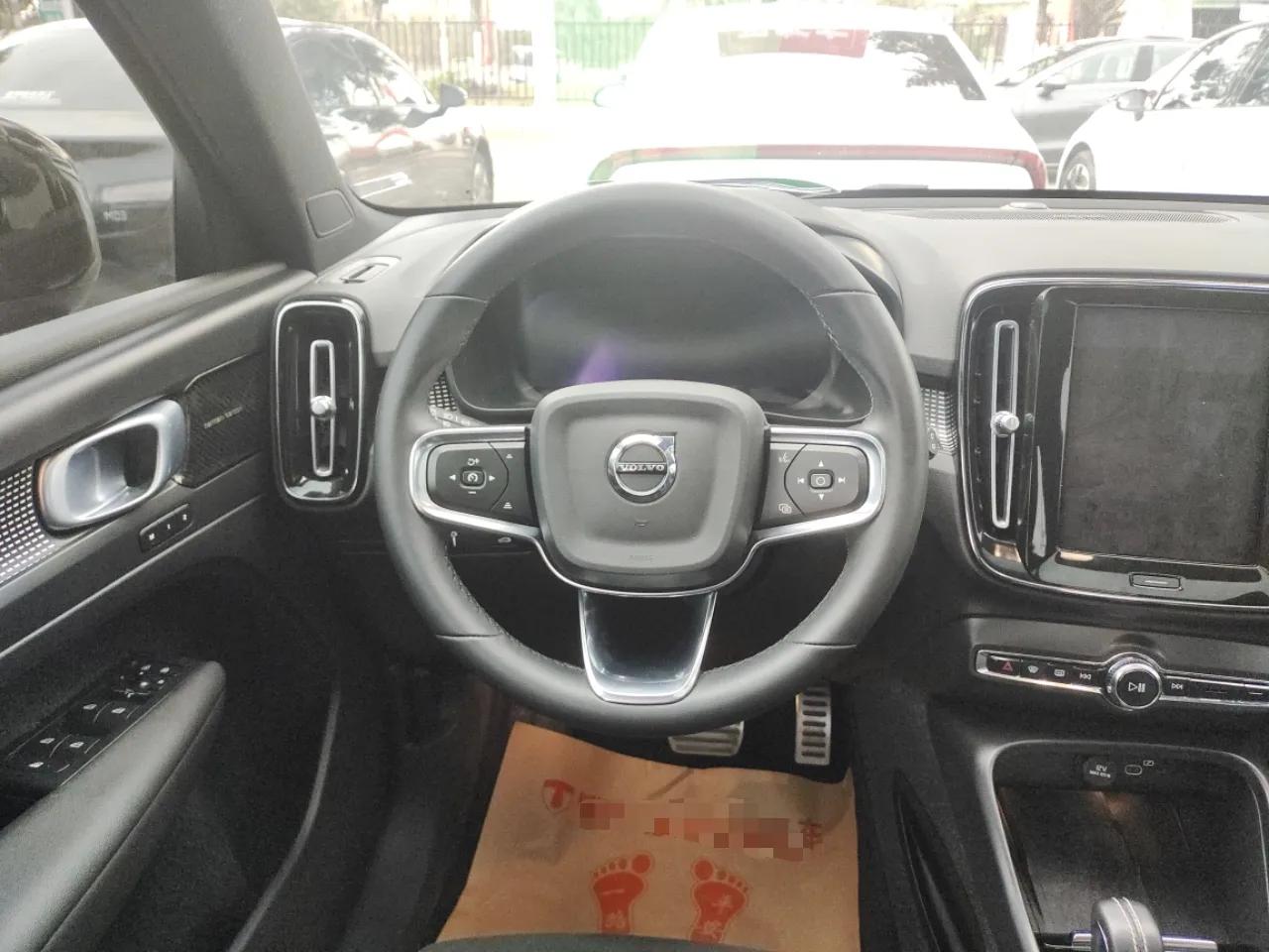 Volvo XC40 New Energy 2022 Long-Range PRO Version — миниатюра 14