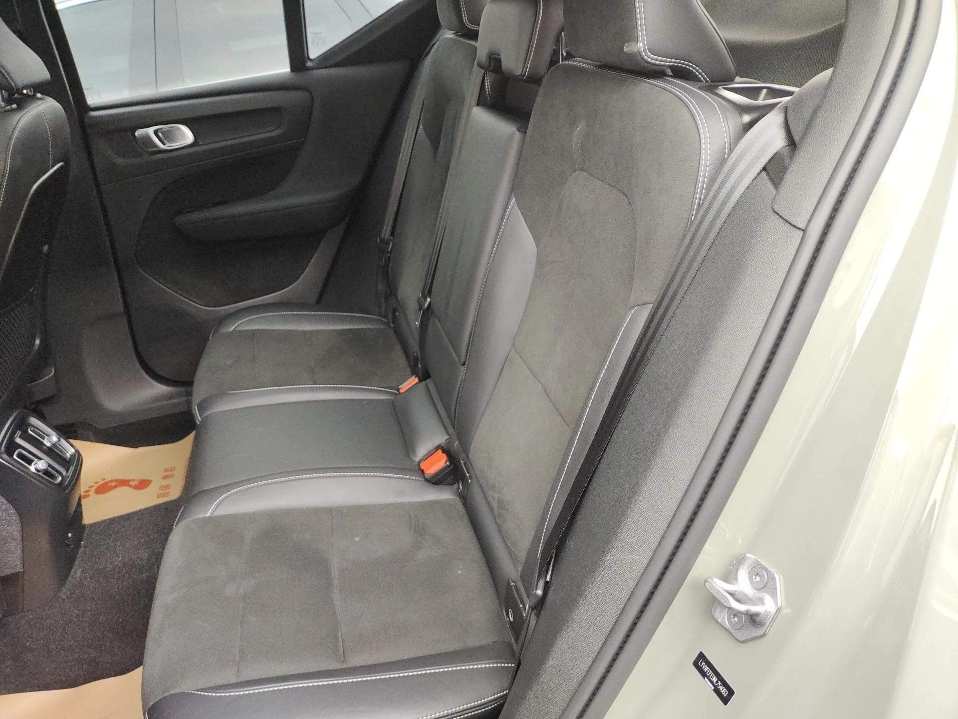 Volvo XC40 New Energy 2022 Long-Range PRO Version — миниатюра 20