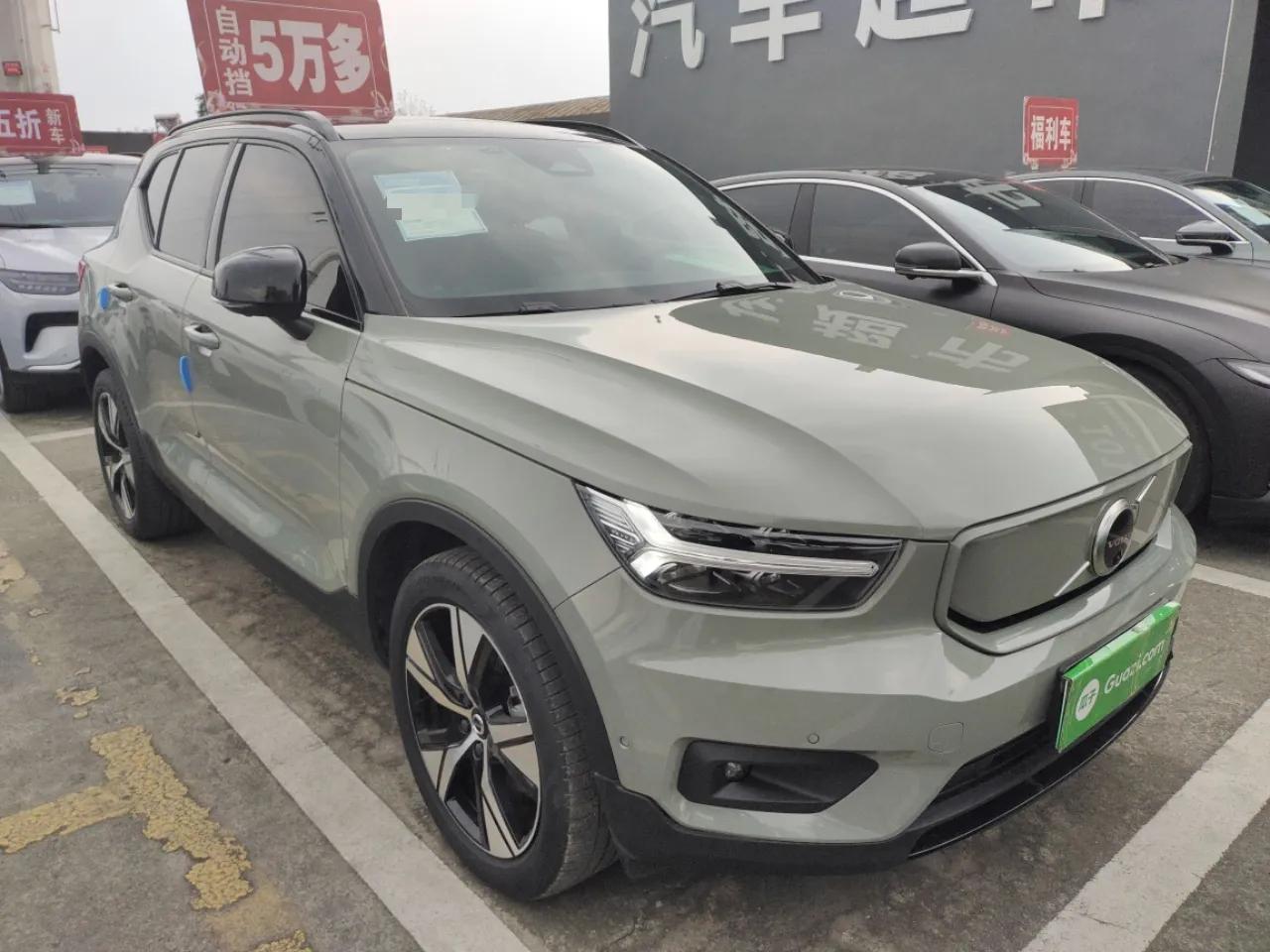 Volvo XC40 New Energy 2022 Long-Range PRO Version — миниатюра 3