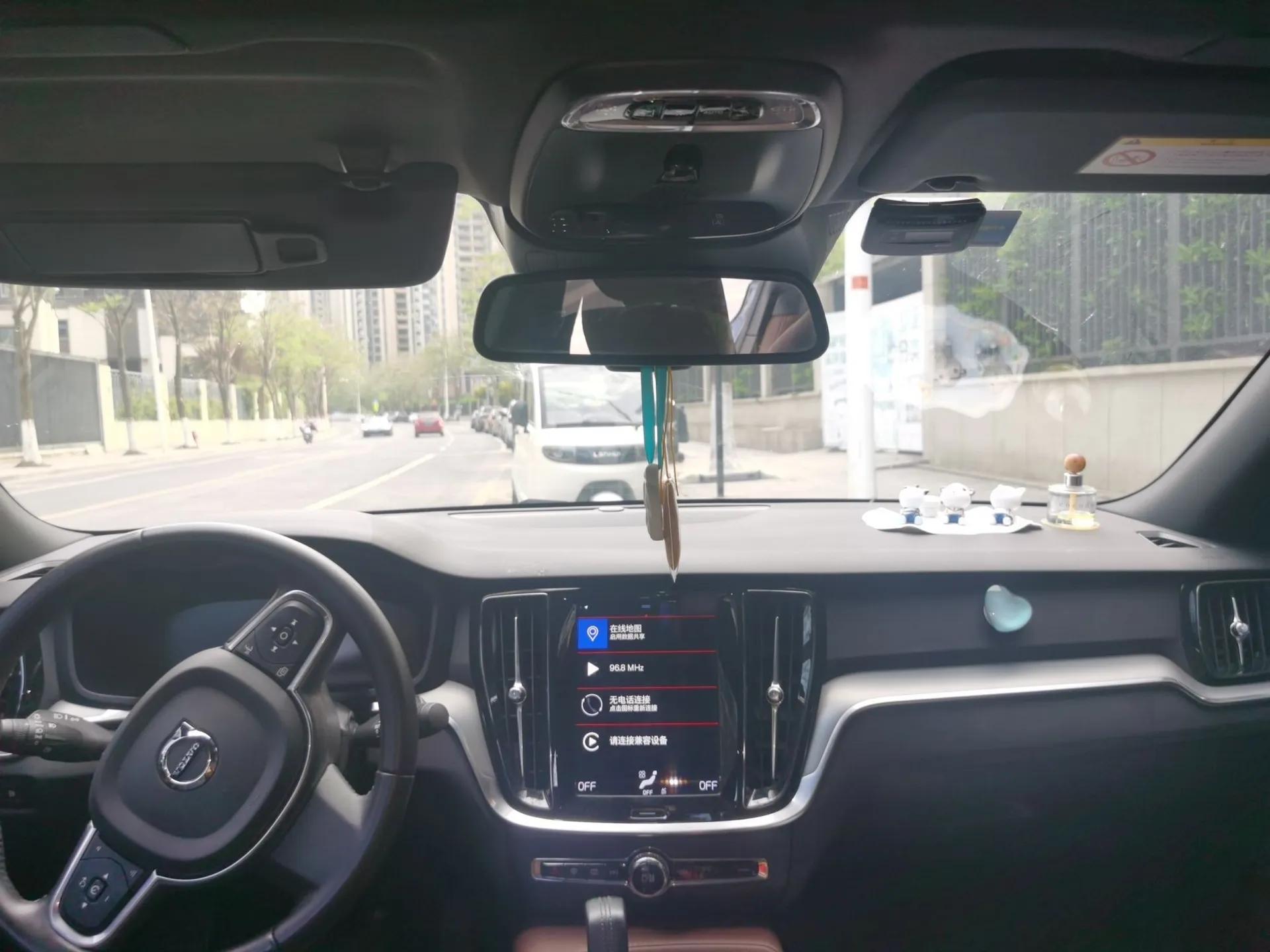 Volvo S60 New Energy 2021 T8 E-Drive Hybrid Four-Wheel Drive Smart Luxury Edition — миниатюра 19