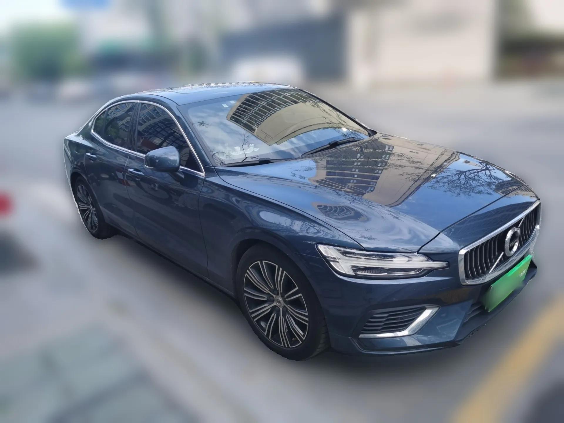 Volvo S60 New Energy 2021 T8 E-Drive Hybrid Four-Wheel Drive Smart Luxury Edition — миниатюра 3
