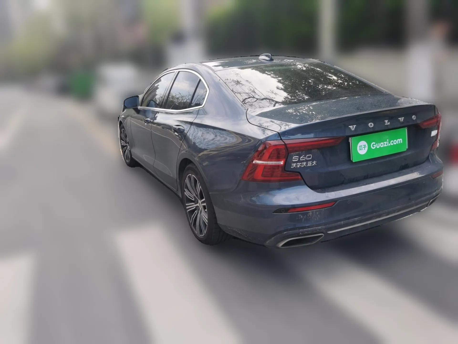 Volvo S60 New Energy 2021 T8 E-Drive Hybrid Four-Wheel Drive Smart Luxury Edition — миниатюра 4