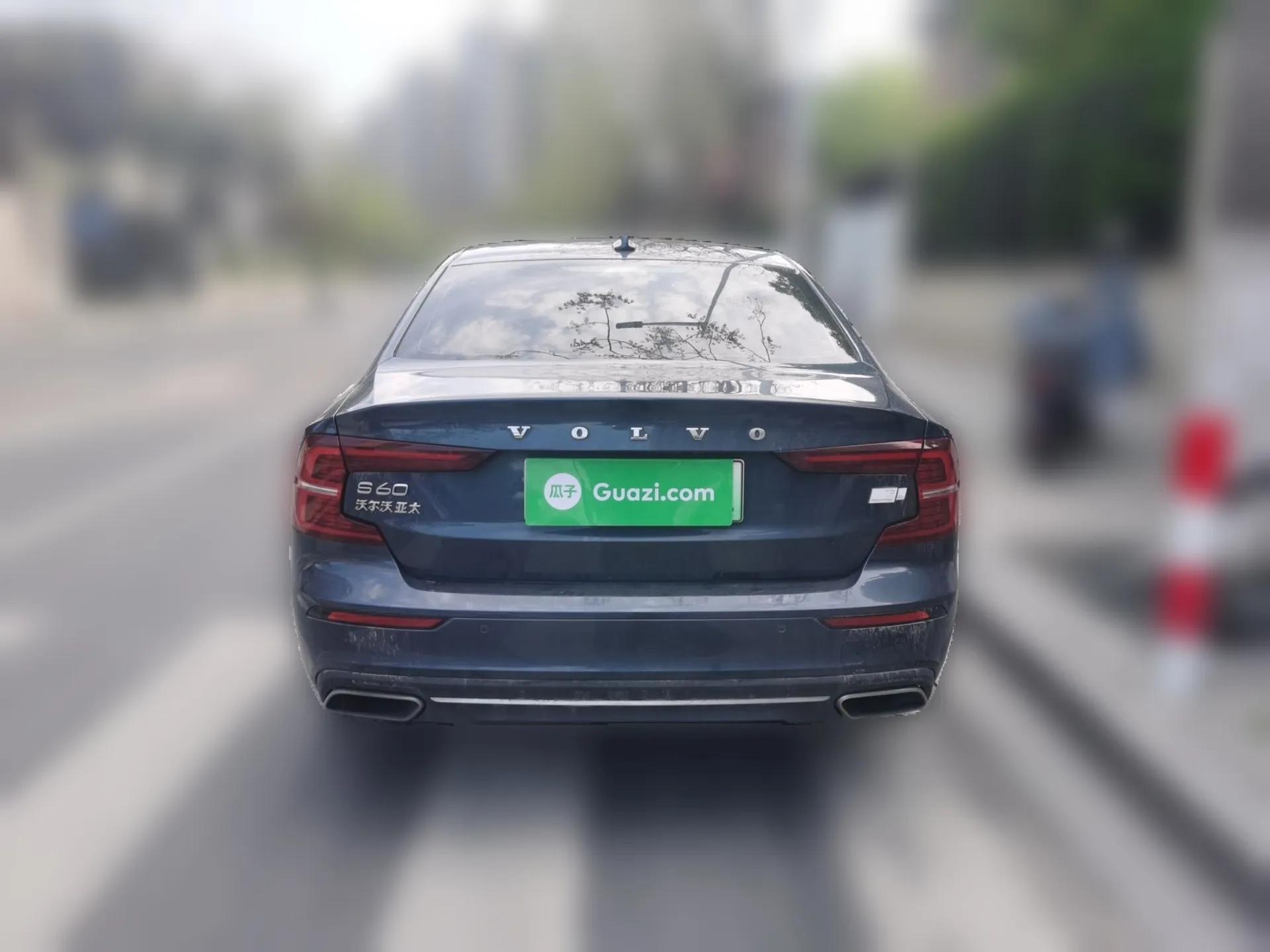 Volvo S60 New Energy 2021 T8 E-Drive Hybrid Four-Wheel Drive Smart Luxury Edition — миниатюра 5
