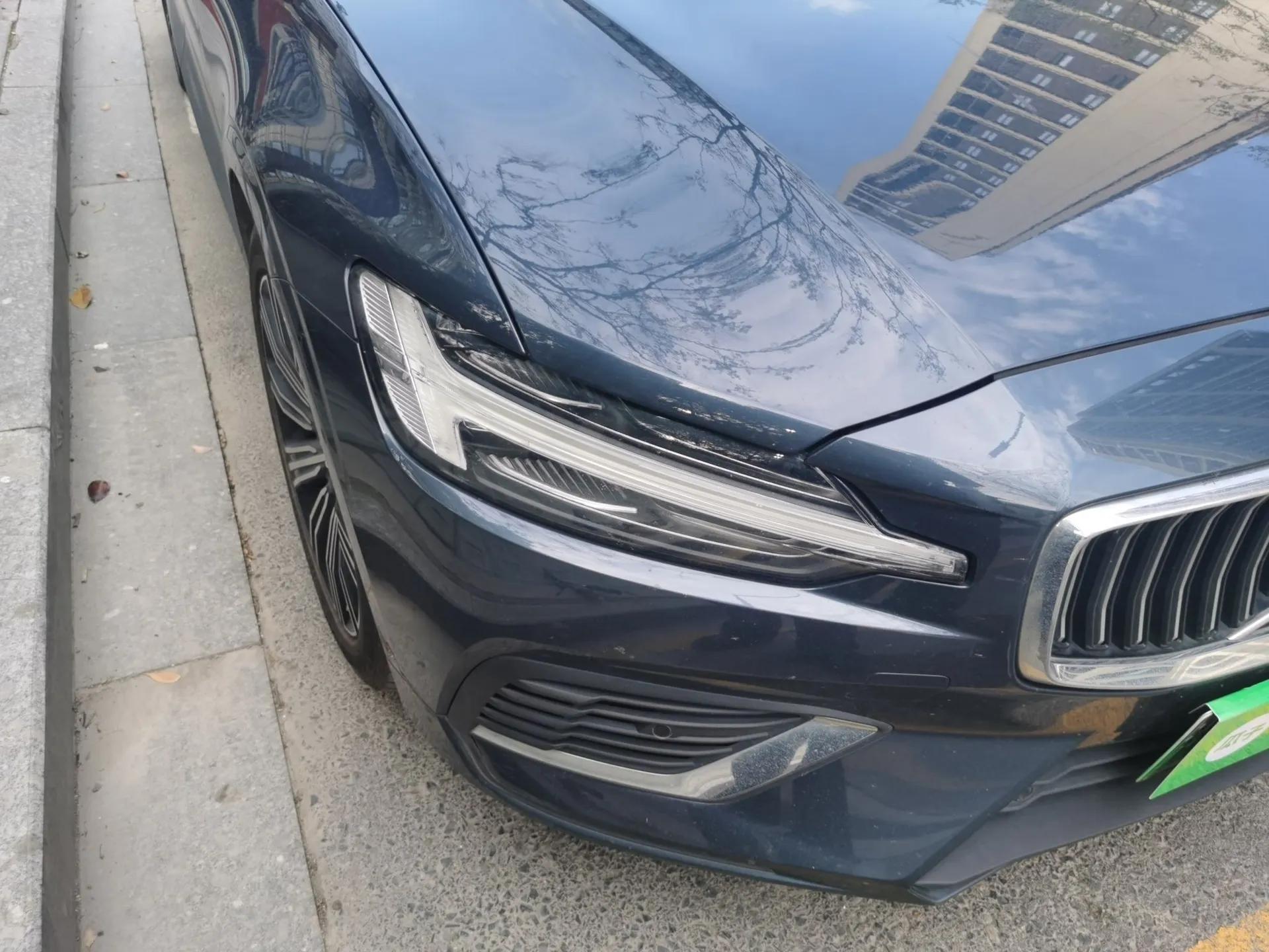 Volvo S60 New Energy 2021 T8 E-Drive Hybrid Four-Wheel Drive Smart Luxury Edition — миниатюра 7