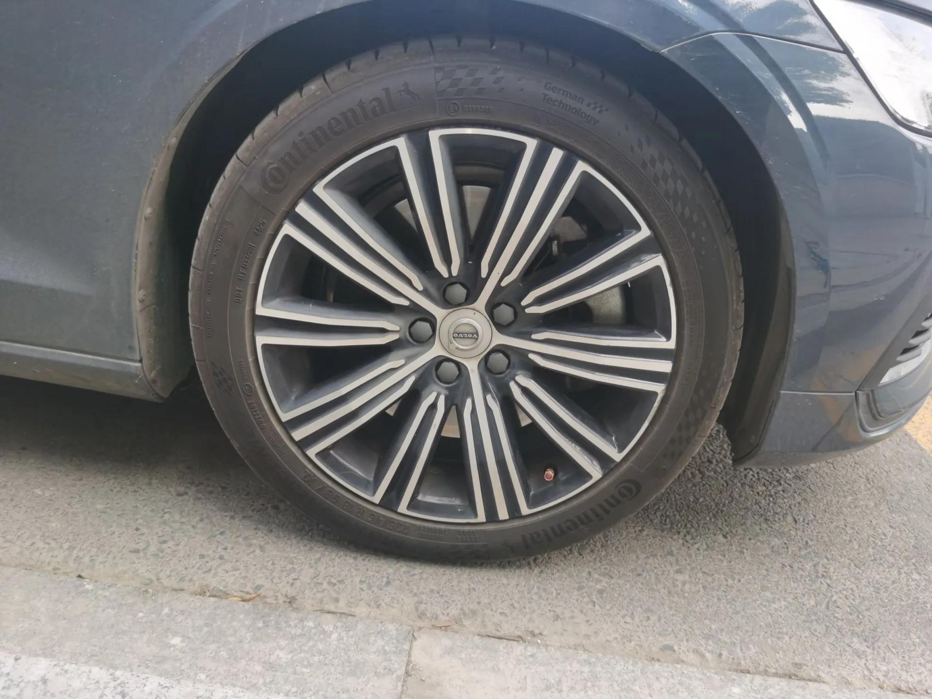 Volvo S60 New Energy 2021 T8 E-Drive Hybrid Four-Wheel Drive Smart Luxury Edition — миниатюра 8