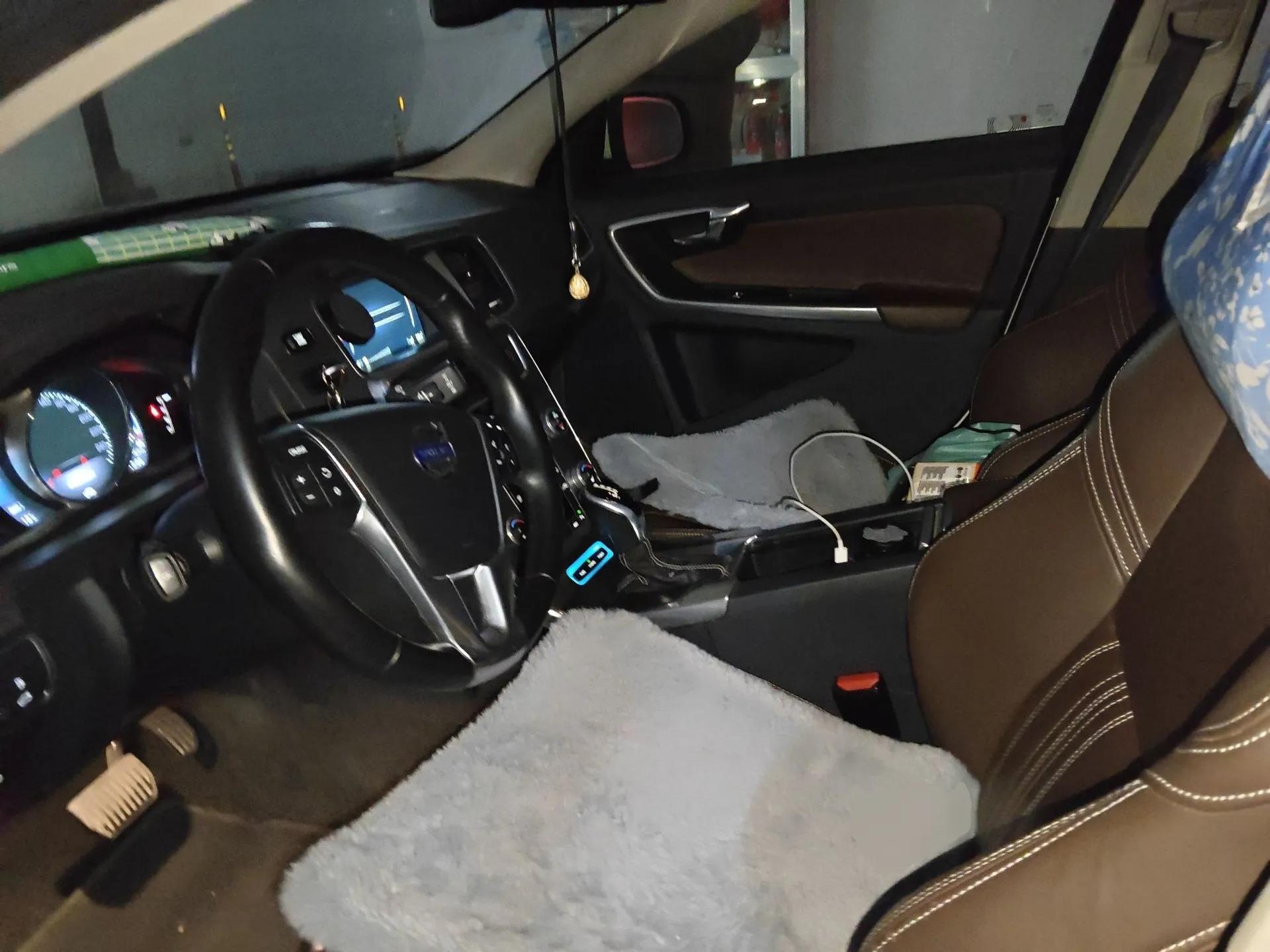Volvo S60 New Energy 2015 S60L E-Drive Hybrid T6 Smart Drive Edition — миниатюра 16
