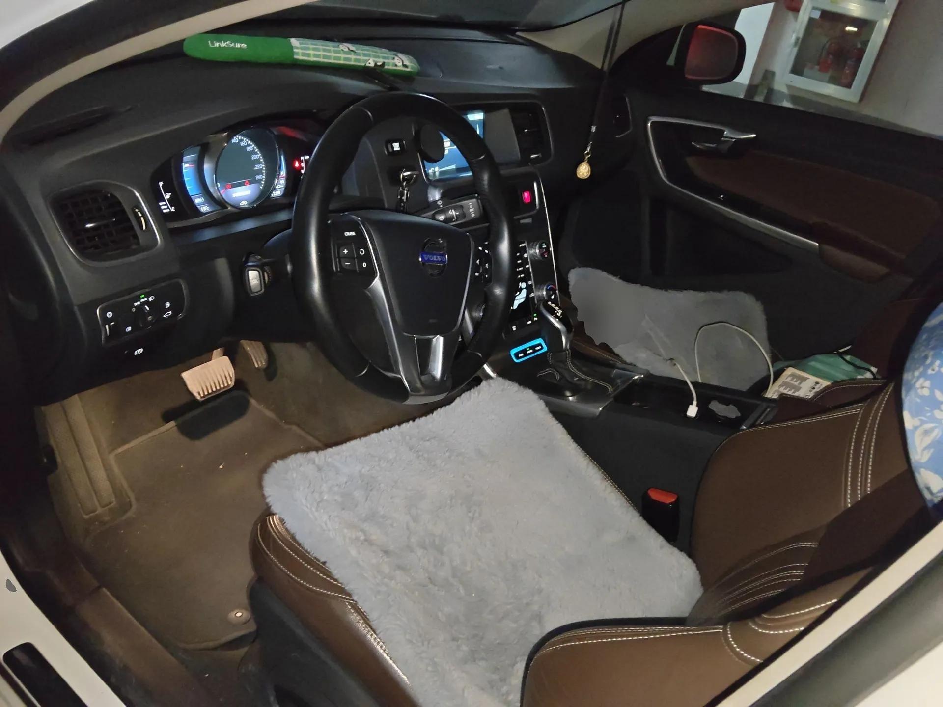 Volvo S60 New Energy 2015 S60L E-Drive Hybrid T6 Smart Drive Edition — миниатюра 17