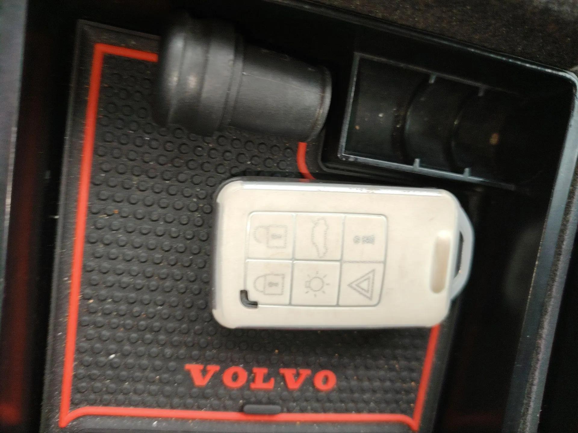 Volvo S60 New Energy 2015 S60L E-Drive Hybrid T6 Smart Drive Edition — миниатюра 9