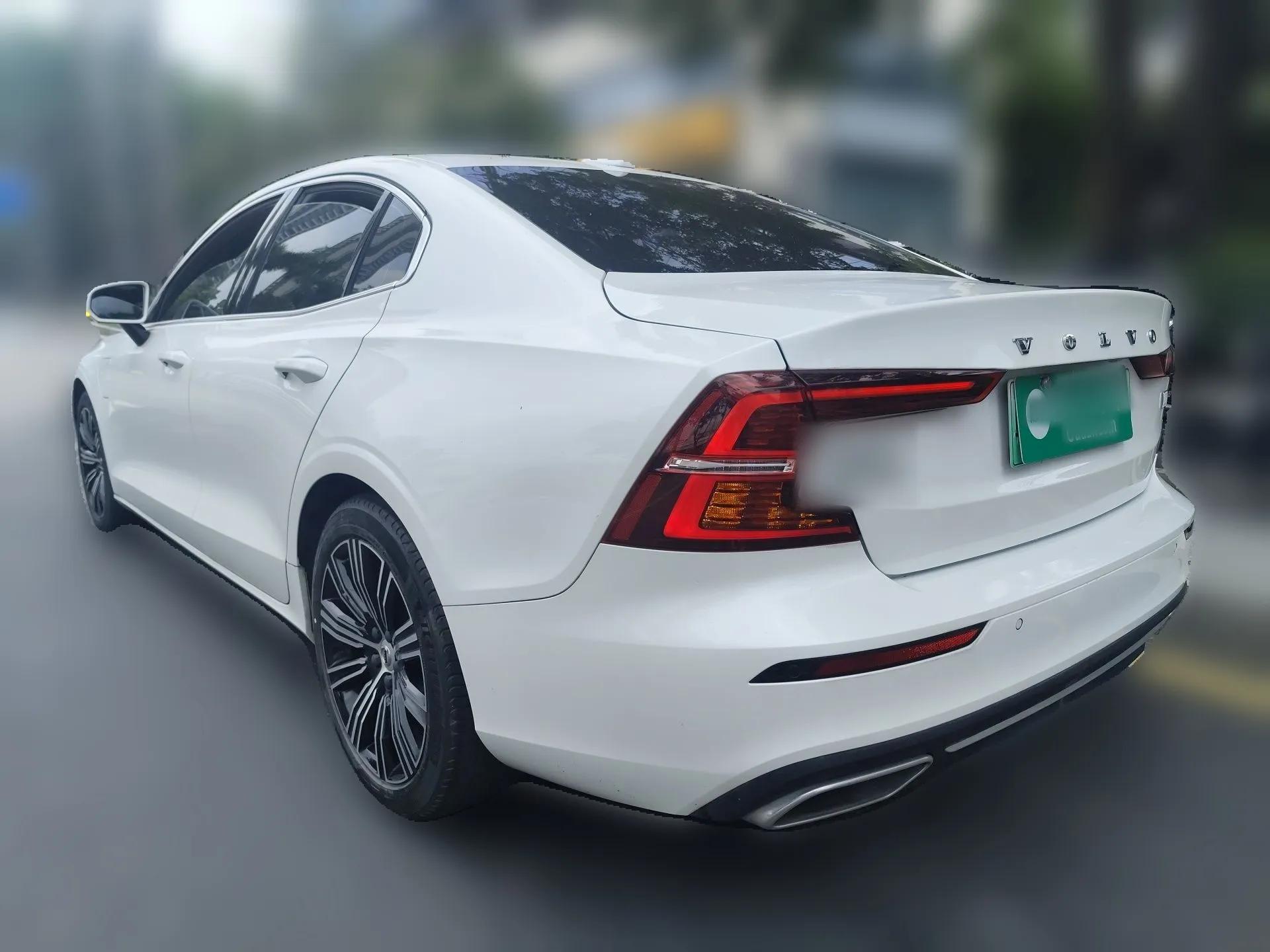 Volvo S60 New Energy 2021 T8 E-Drive Hybrid Four-Wheel Drive Smart Luxury Edition — миниатюра 4