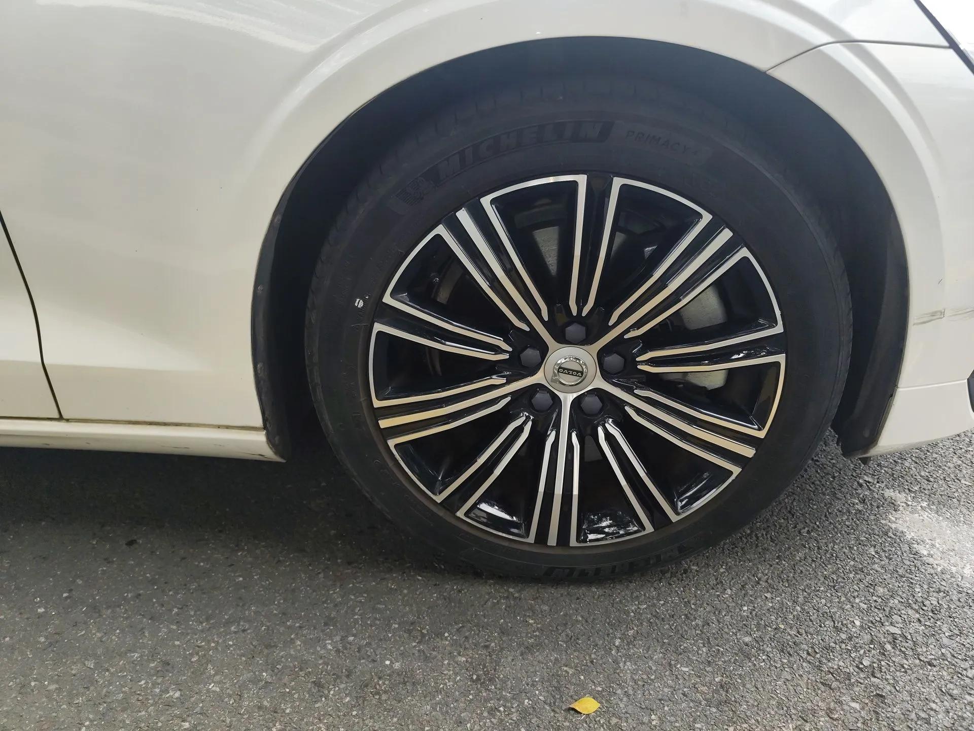Volvo S60 New Energy 2021 T8 E-Drive Hybrid Four-Wheel Drive Smart Luxury Edition — миниатюра 8