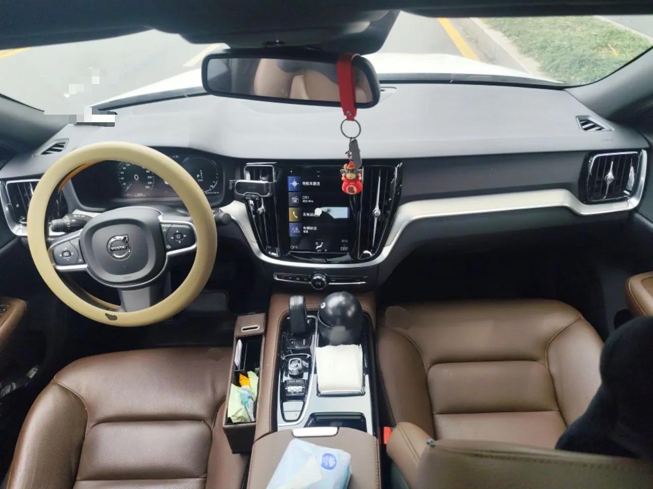 Volvo S60 New Energy 2021 T8 E-Drive Hybrid Four-Wheel Drive Smart Luxury Edition — миниатюра 10