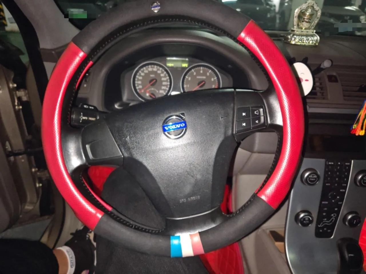 Volvo S40 2010 2.0L Automatic ZhiShang Edition — миниатюра 11