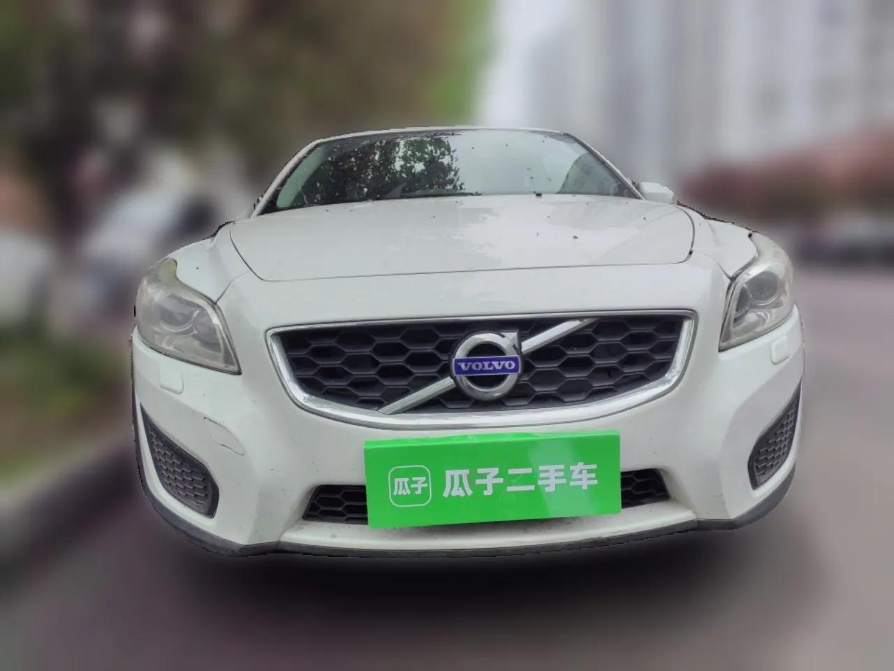 Volvo C30 2012 2.0L Aktiv Dynamic Package Edition — миниатюра 2