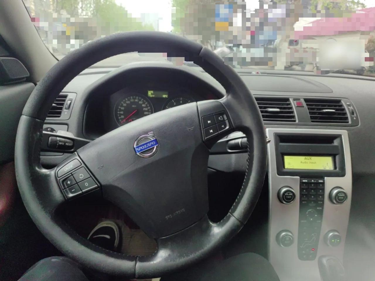 Volvo C30 2012 2.0L Aktiv Dynamic Package Edition — миниатюра 11