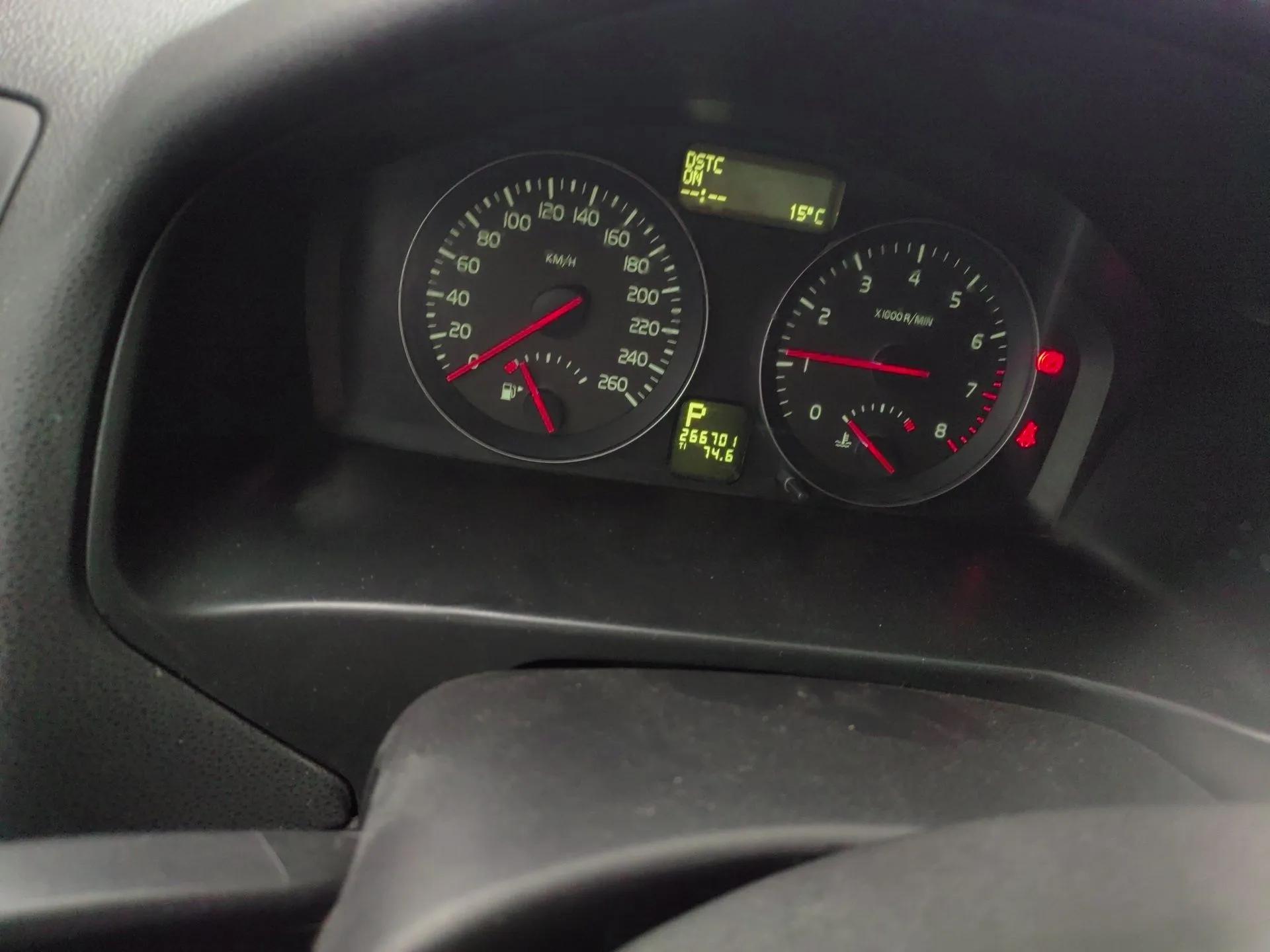 Volvo C30 2012 2.0L Aktiv Dynamic Package Edition — миниатюра 13