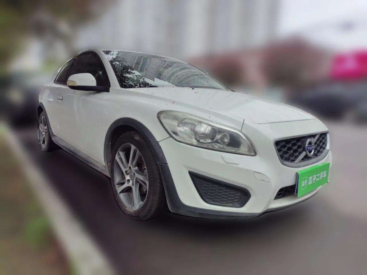 Volvo C30 2012 2.0L Aktiv Dynamic Package Edition — миниатюра 3