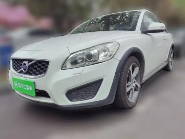 Volvo C30 2012 2.0L Aktiv Dynamic Package Edition
