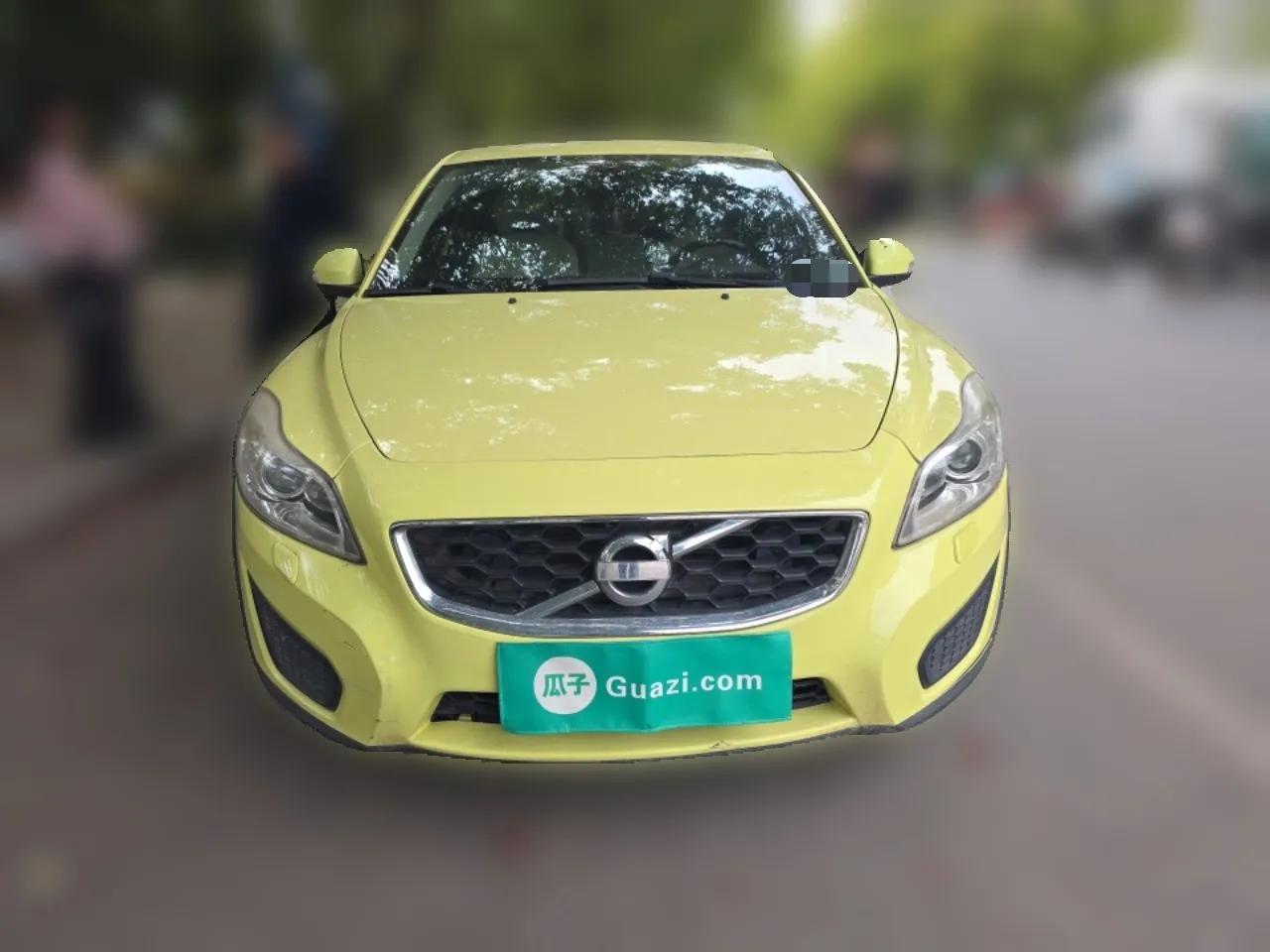 Volvo C30 2012 2.0L Aktiv Dynamic Package Edition — миниатюра 2