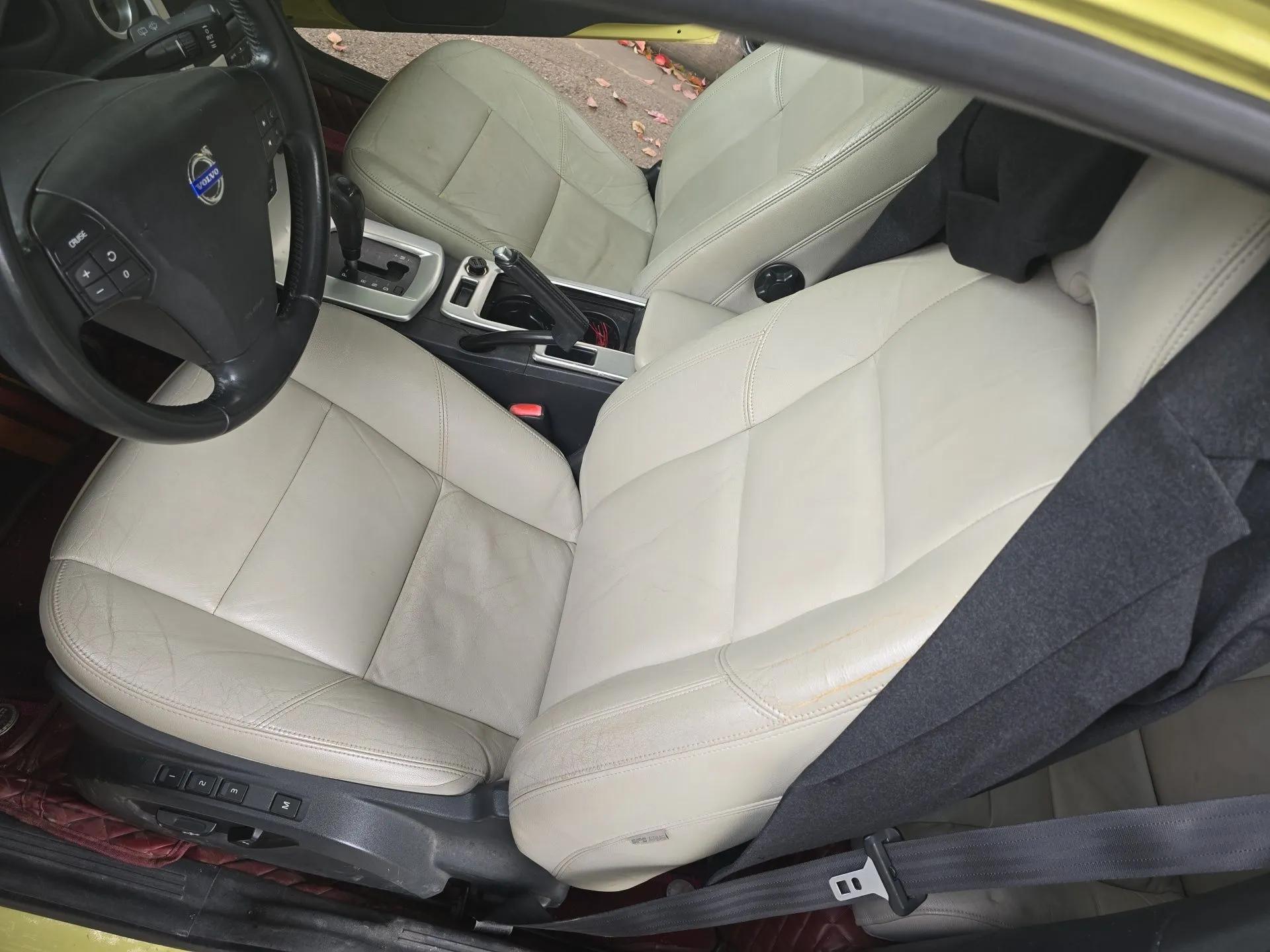 Volvo C30 2012 2.0L Aktiv Dynamic Package Edition — миниатюра 16