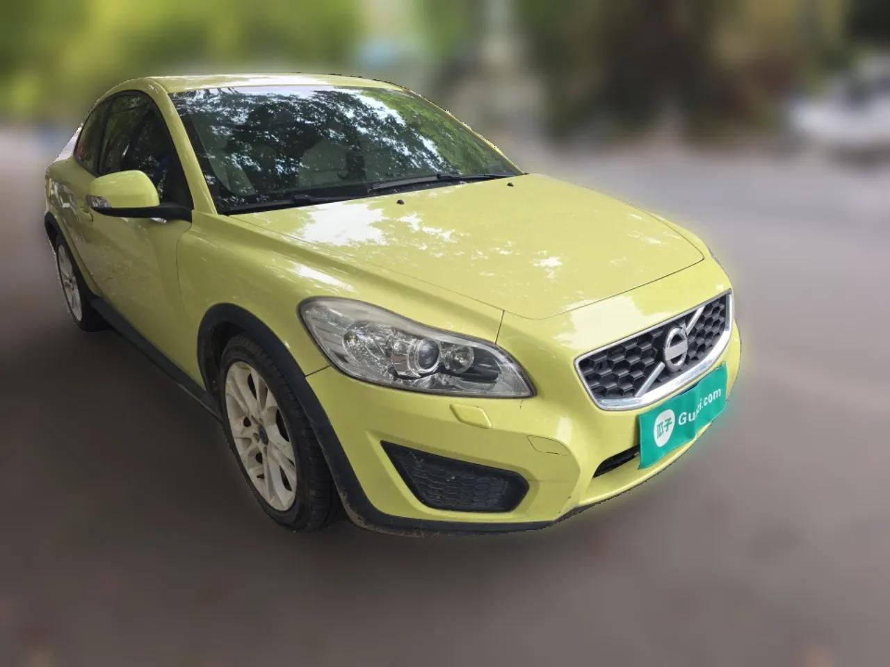 Volvo C30 2012 2.0L Aktiv Dynamic Package Edition — миниатюра 3