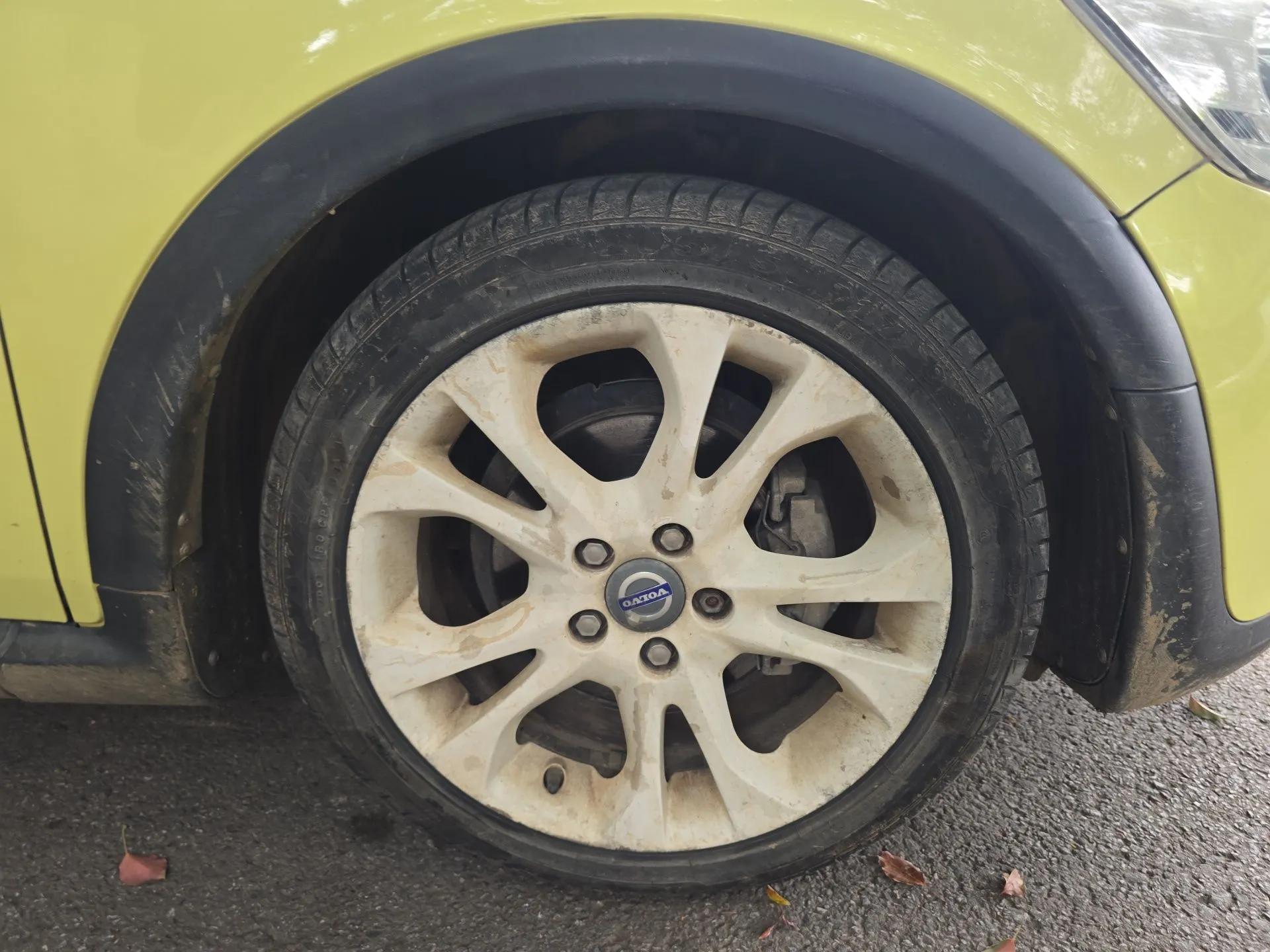Volvo C30 2012 2.0L Aktiv Dynamic Package Edition — миниатюра 8
