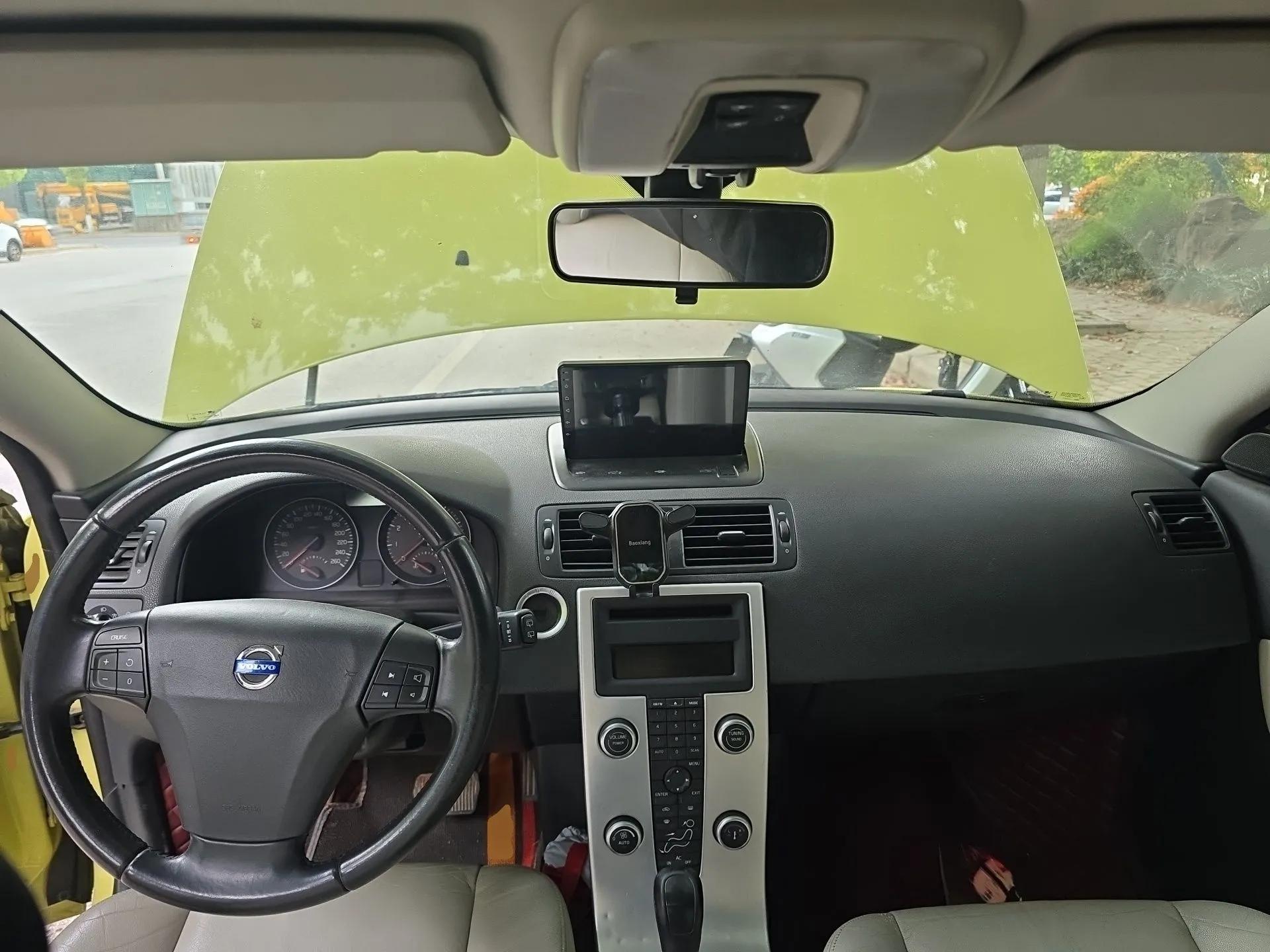 Volvo C30 2012 2.0L Aktiv Dynamic Package Edition — миниатюра 10