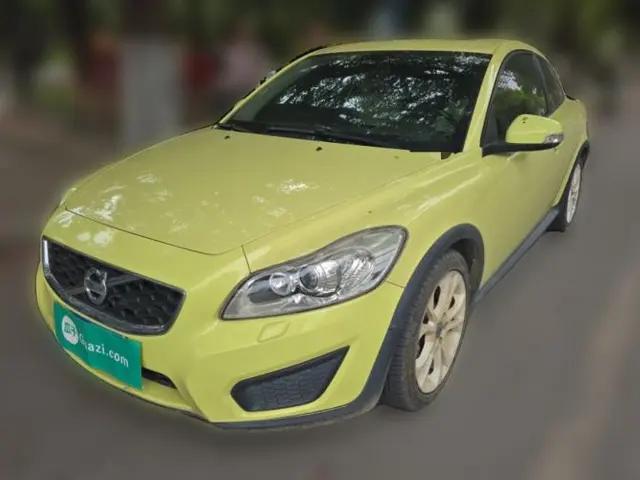 Volvo C30 2012 2.0L Aktiv Dynamic Package Edition