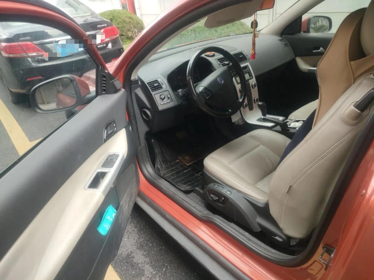 Volvo C30 2012 2.0L Aktiv Dynamic Package Edition — миниатюра 17