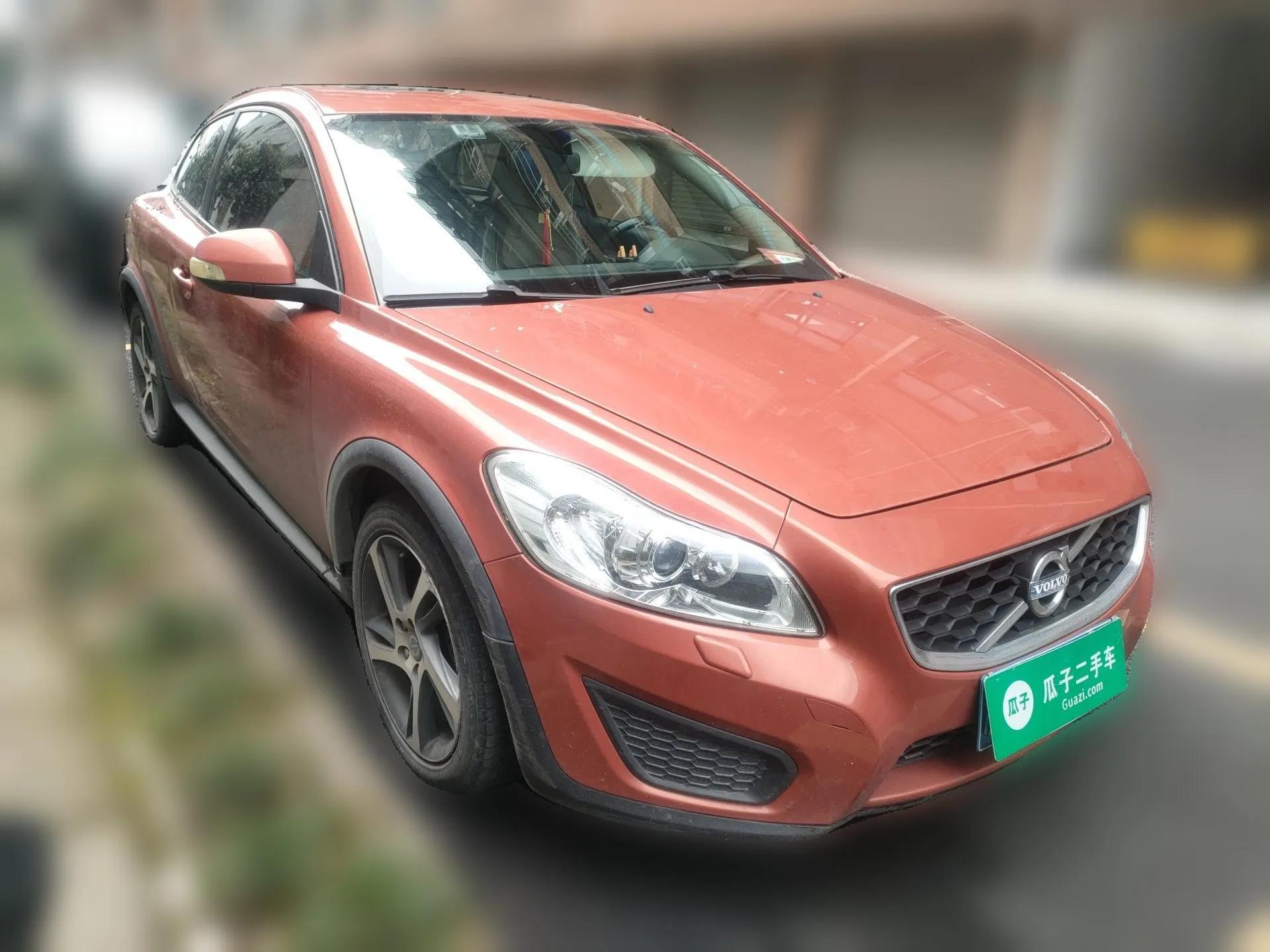 Volvo C30 2012 2.0L Aktiv Dynamic Package Edition — миниатюра 3