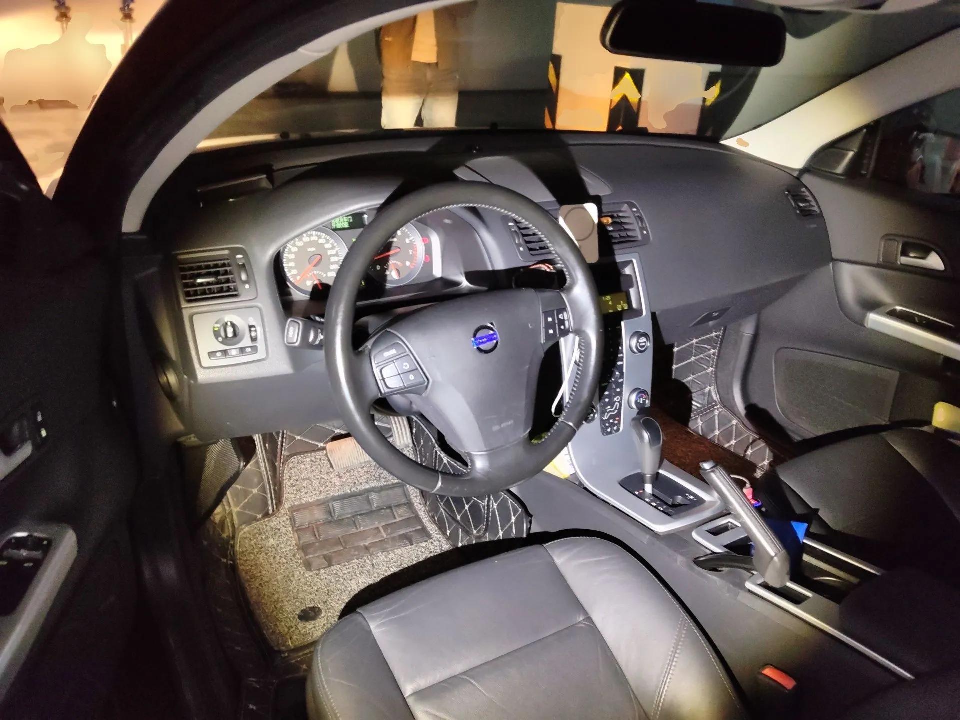 Volvo C30 2011 2.0 Zhiya Edition — миниатюра 11