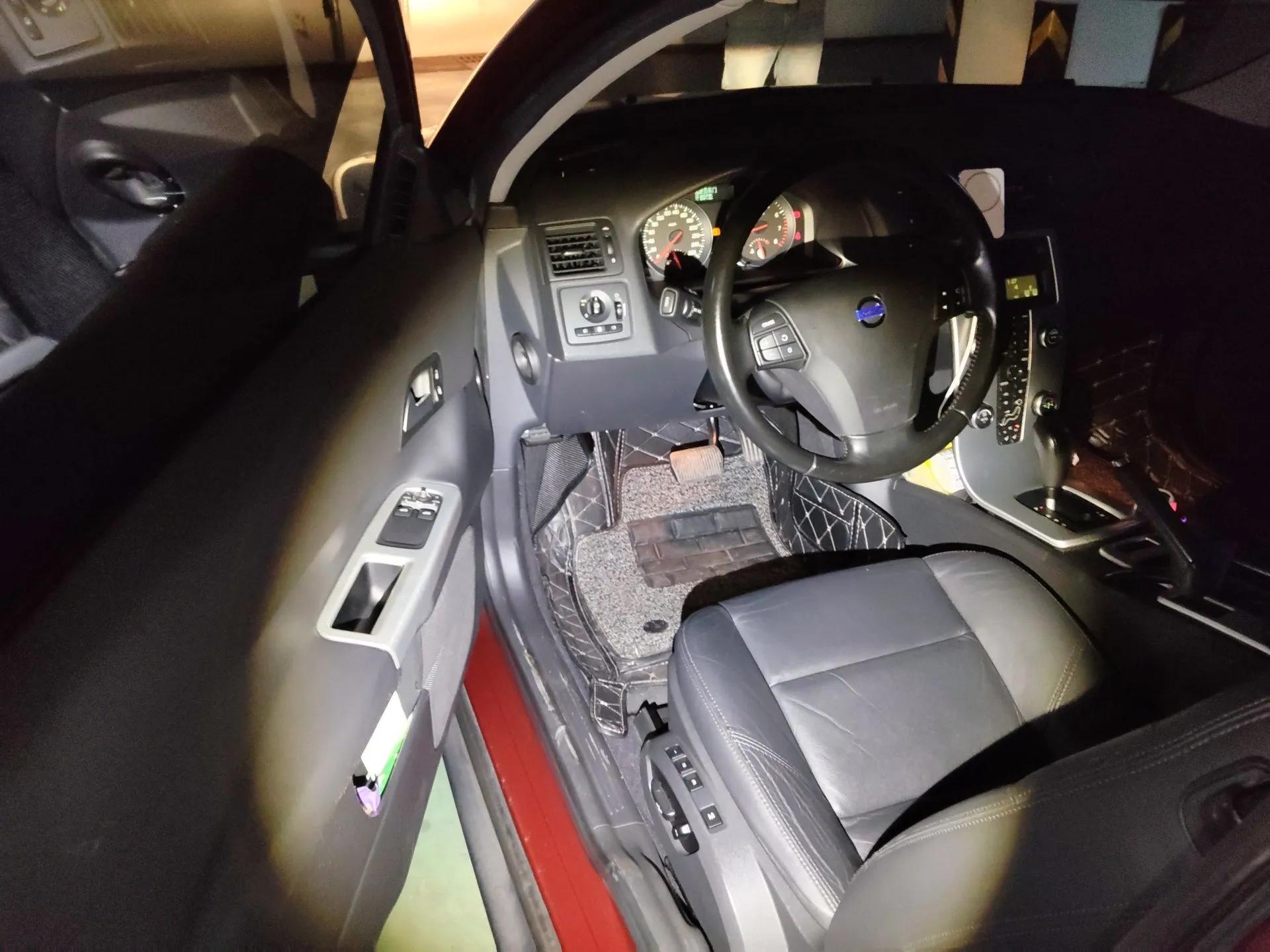 Volvo C30 2011 2.0 Zhiya Edition — миниатюра 17