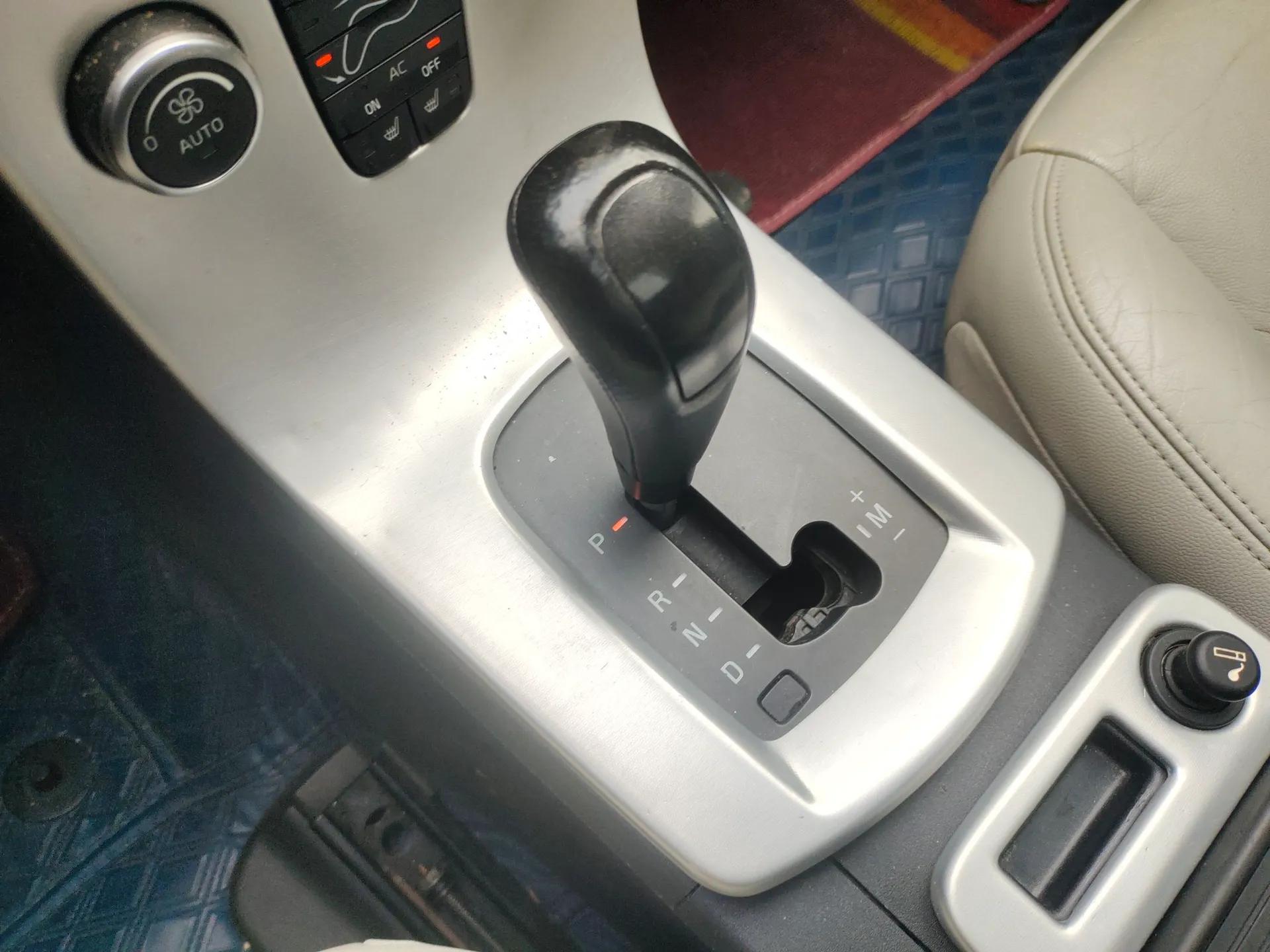 Volvo C30 2011 2.0 Zhiya Edition — миниатюра 15