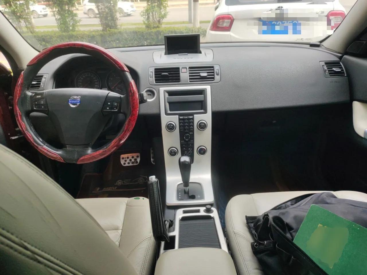 Volvo C30 2011 2.0 Zhiya Edition — миниатюра 10