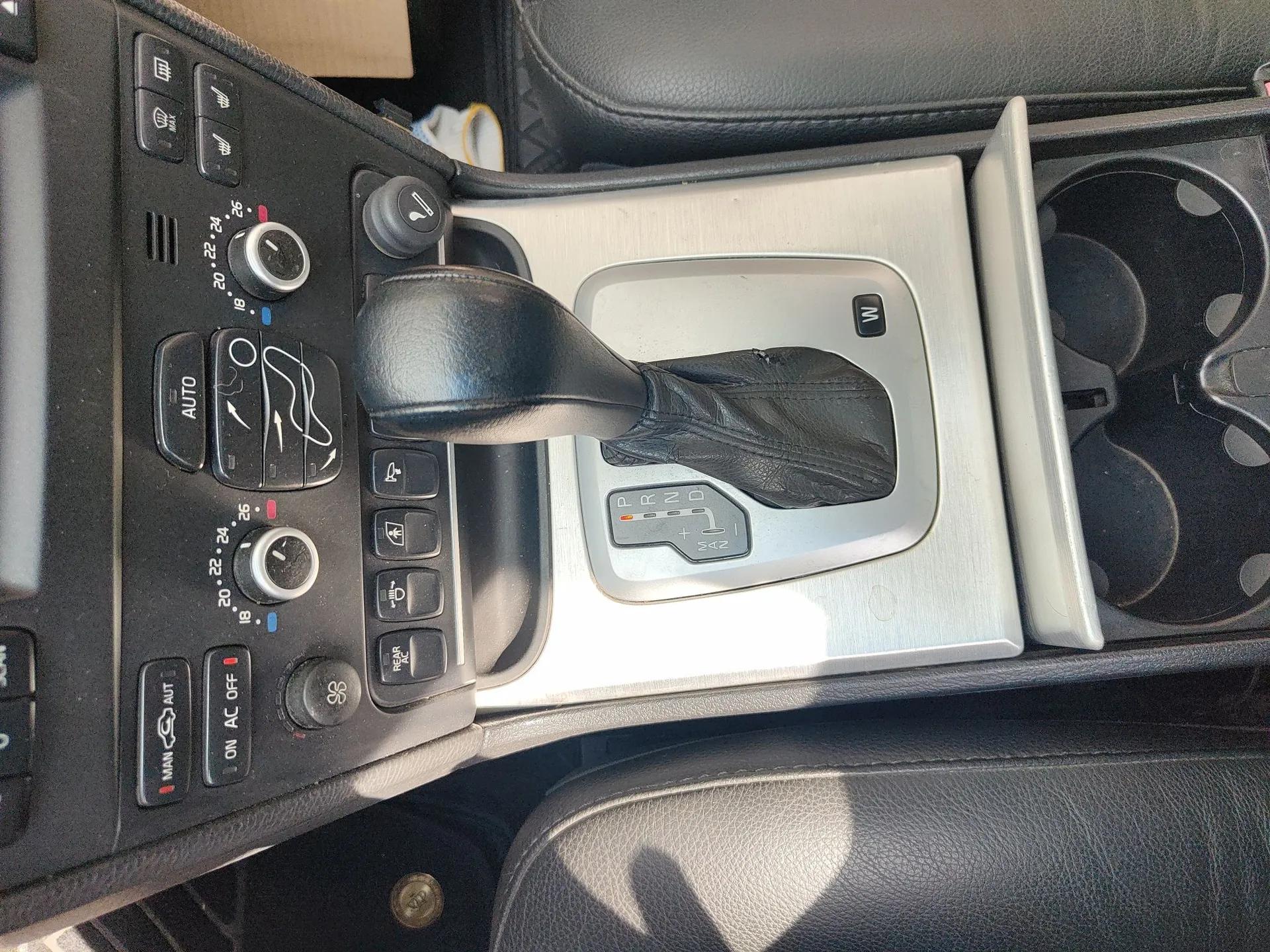 Volvo XC Classic 2014 T5 Luxury Edition — миниатюра 15