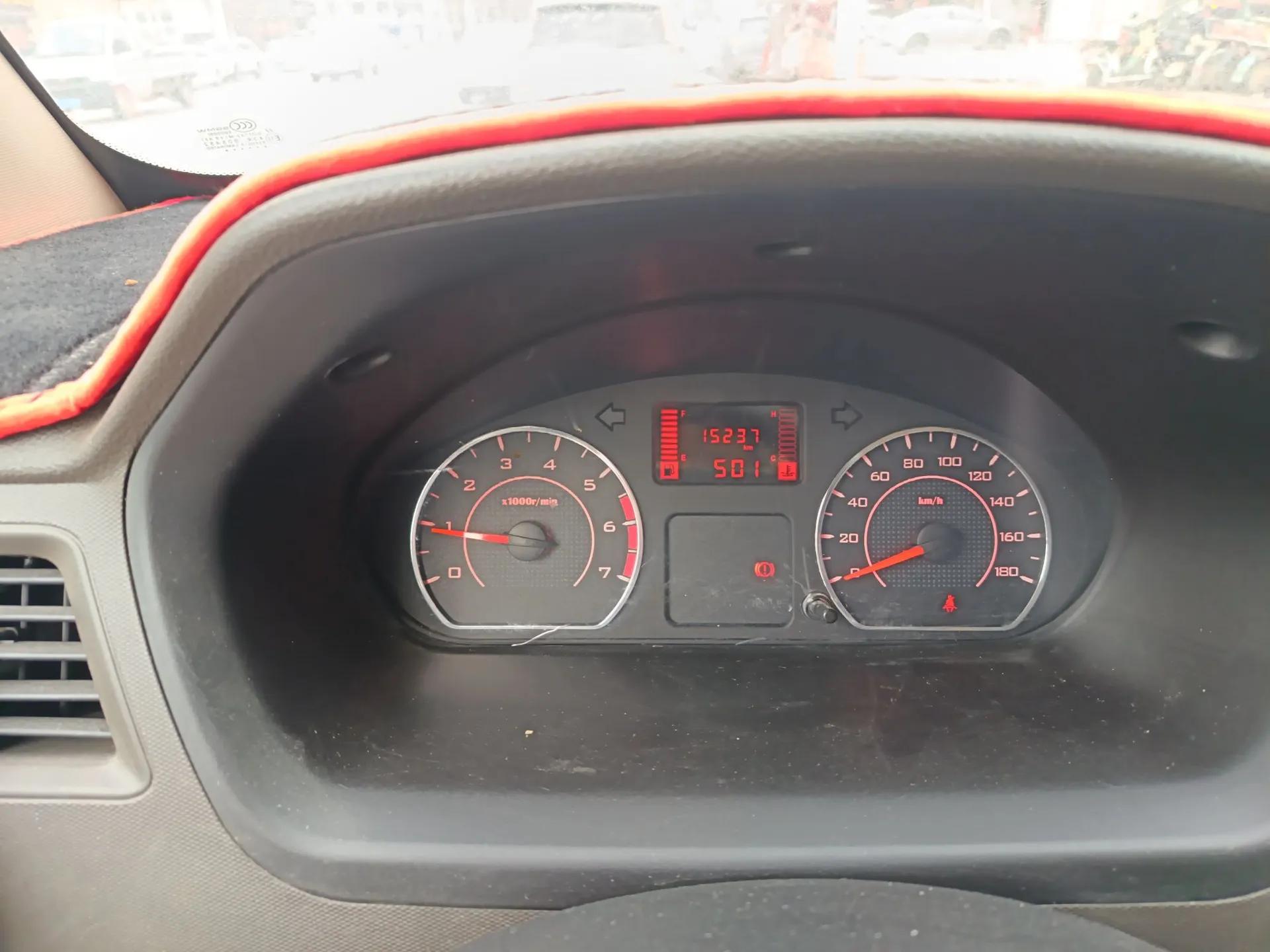 Wuling Rongguang S 2023 1.5L Base Version 5/7 Seats — миниатюра 11