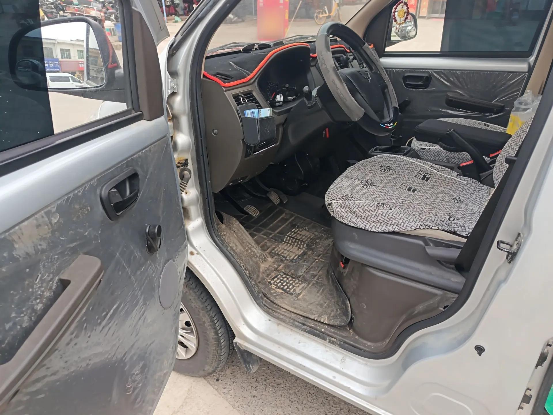 Wuling Rongguang S 2023 1.5L Base Version 5/7 Seats — миниатюра 19