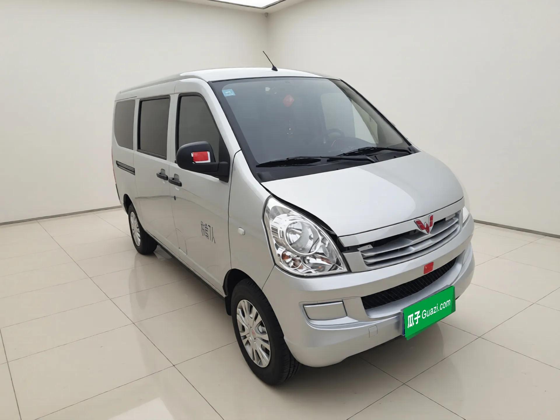 Wuling Rongguang S 2023 1.5L Base Version 5/7 Seats — миниатюра 3