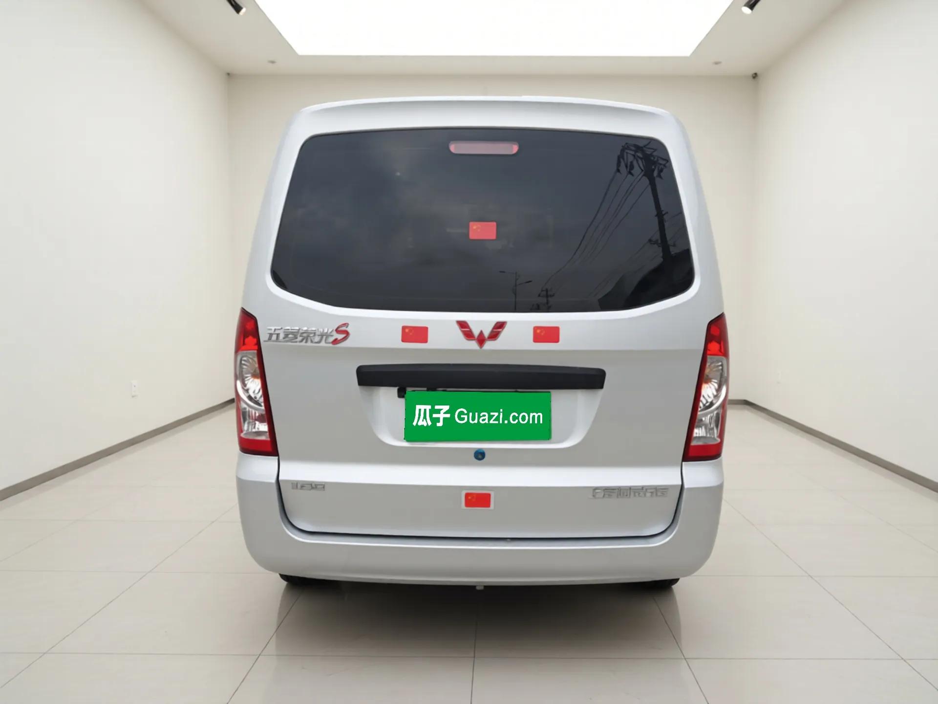 Wuling Rongguang S 2023 1.5L Base Version 5/7 Seats — миниатюра 5
