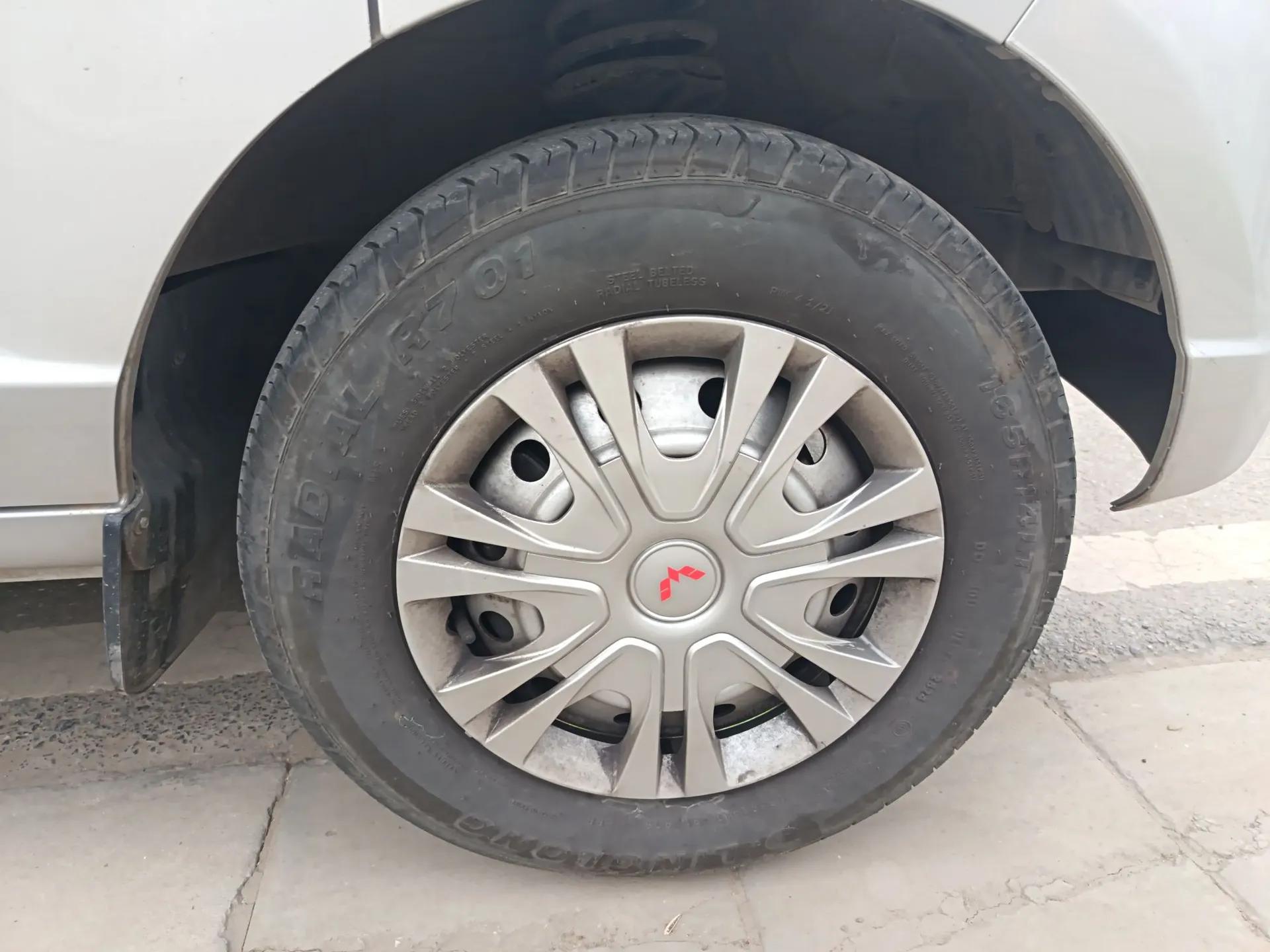 Wuling Rongguang S 2023 1.5L Base Version 5/7 Seats — миниатюра 8