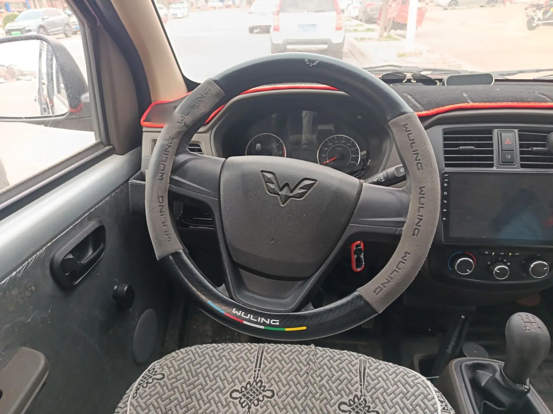 Wuling Rongguang S 2023 1.5L Base Version 5/7 Seats — миниатюра 9