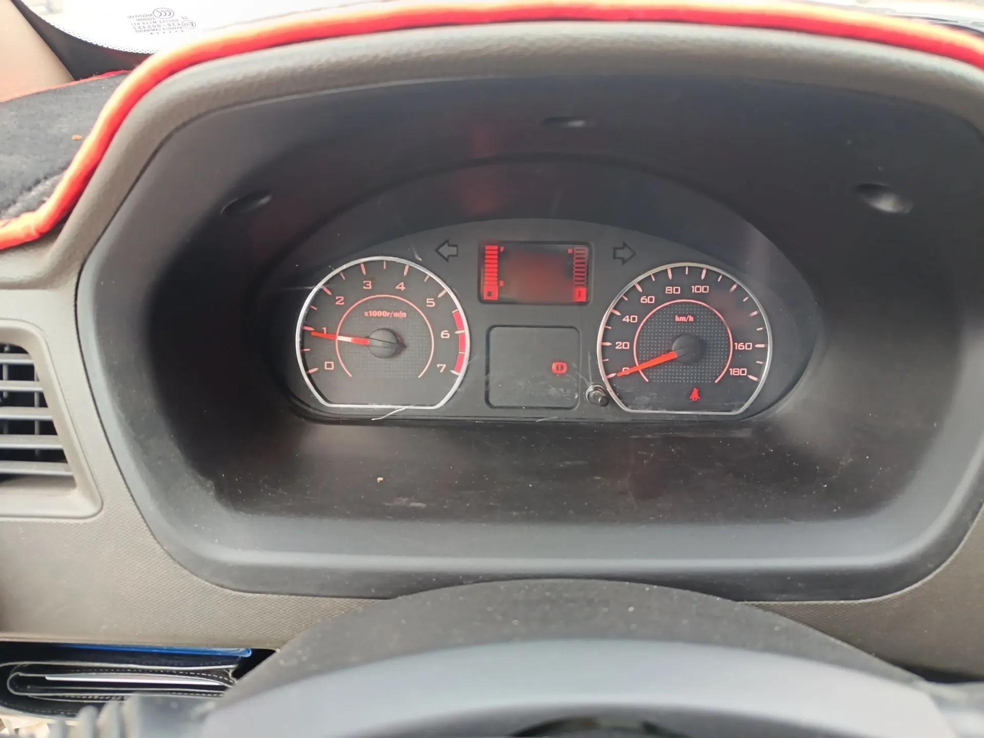 Wuling Rongguang S 2023 1.5L Base Version 5/7 Seats — миниатюра 10