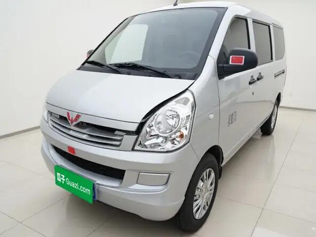 Wuling Rongguang S 2023 1.5L Base Version 5/7 Seats