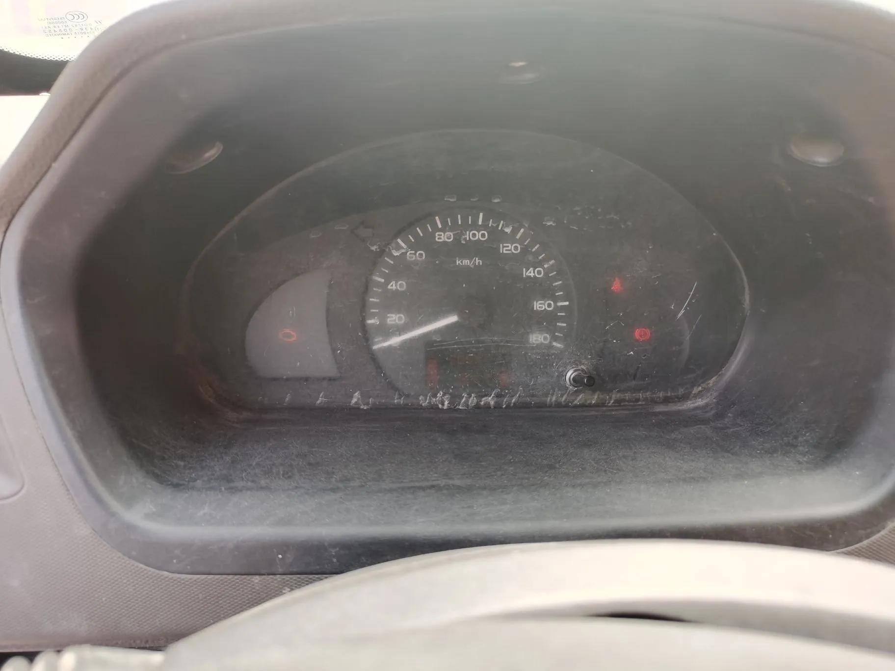 Wuling Rongguang S 2021 1.2L Base Model Window-Sealed 2-Seat LSI Car — миниатюра 12