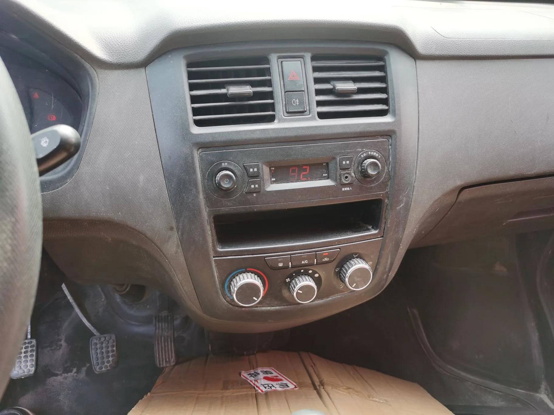 Wuling Rongguang S 2021 1.2L Base Model Window-Sealed 2-Seat LSI Car — миниатюра 14