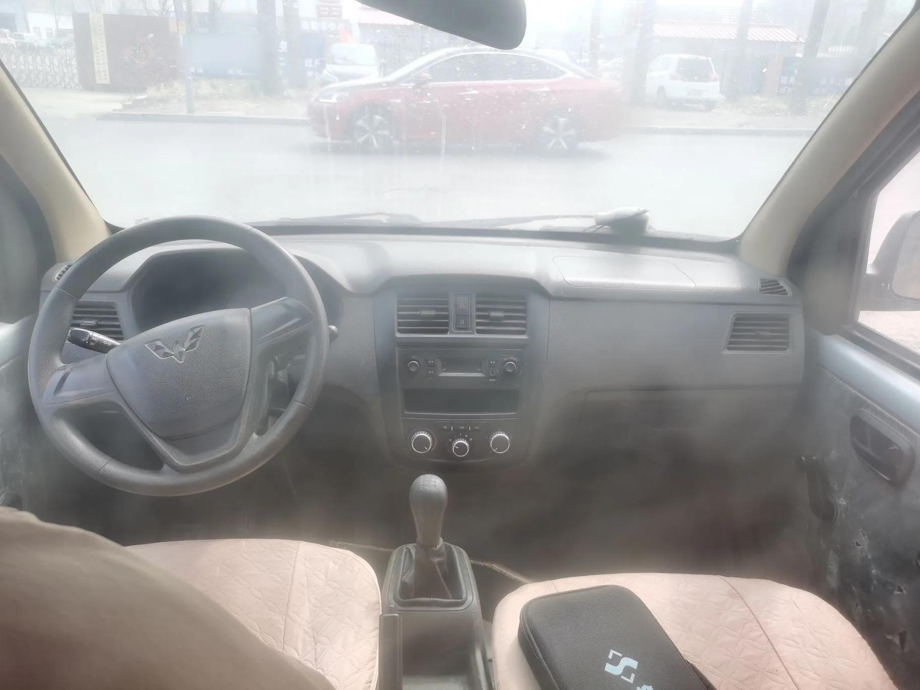 Wuling Rongguang S 2021 1.2L Base Model Window-Sealed 2-Seat LSI Car — миниатюра 10