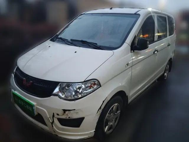 Wuling Rongguang S 2021 1.2L Base Model 5-Seater LSI