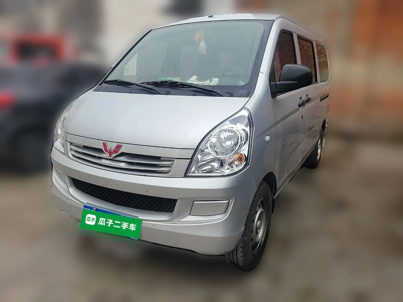 Wuling Rongguang S 2023 1.5L Base Version 5/7 Seats — миниатюра 1