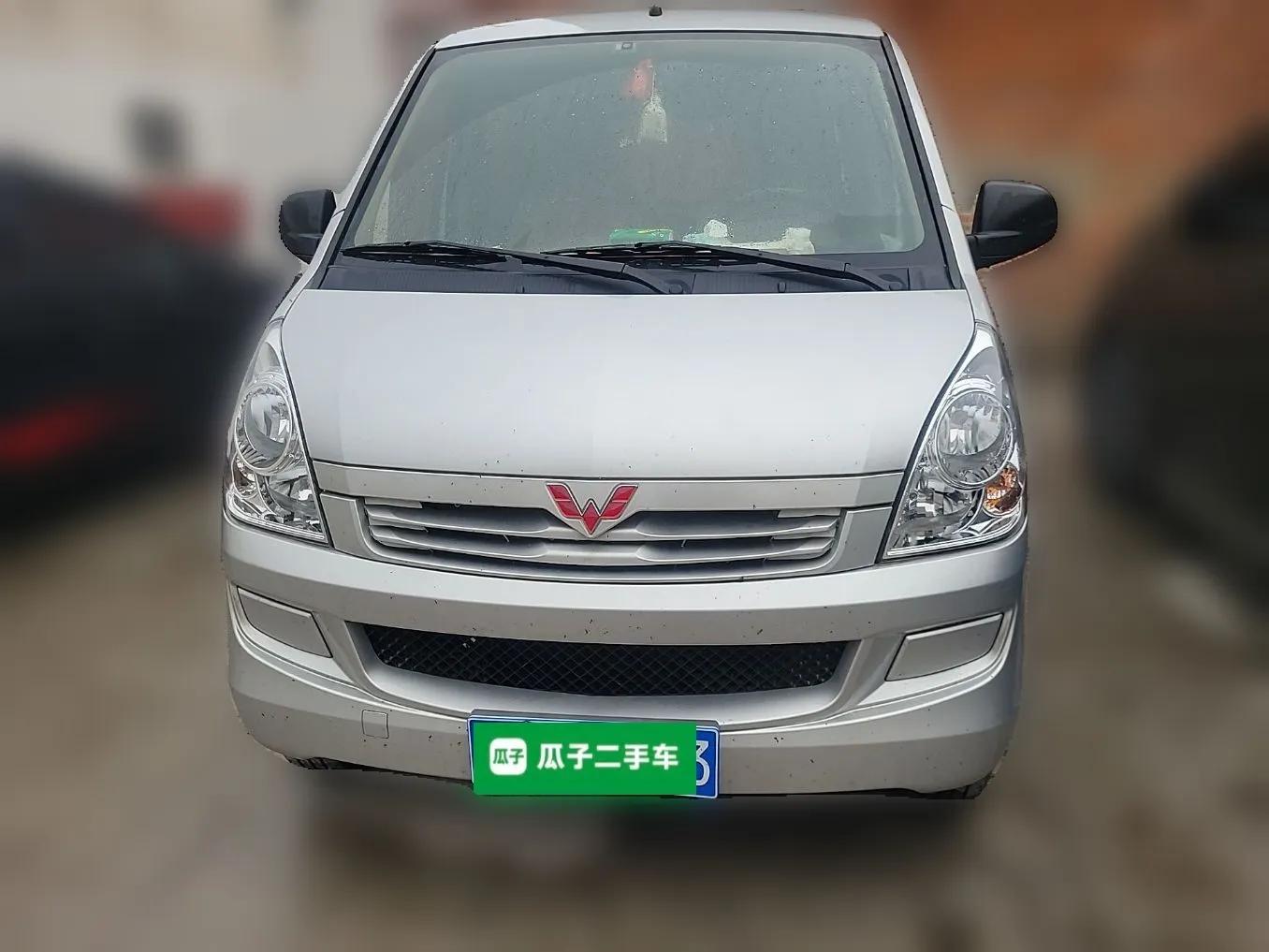 Wuling Rongguang S 2023 1.5L Base Version 5/7 Seats — миниатюра 2