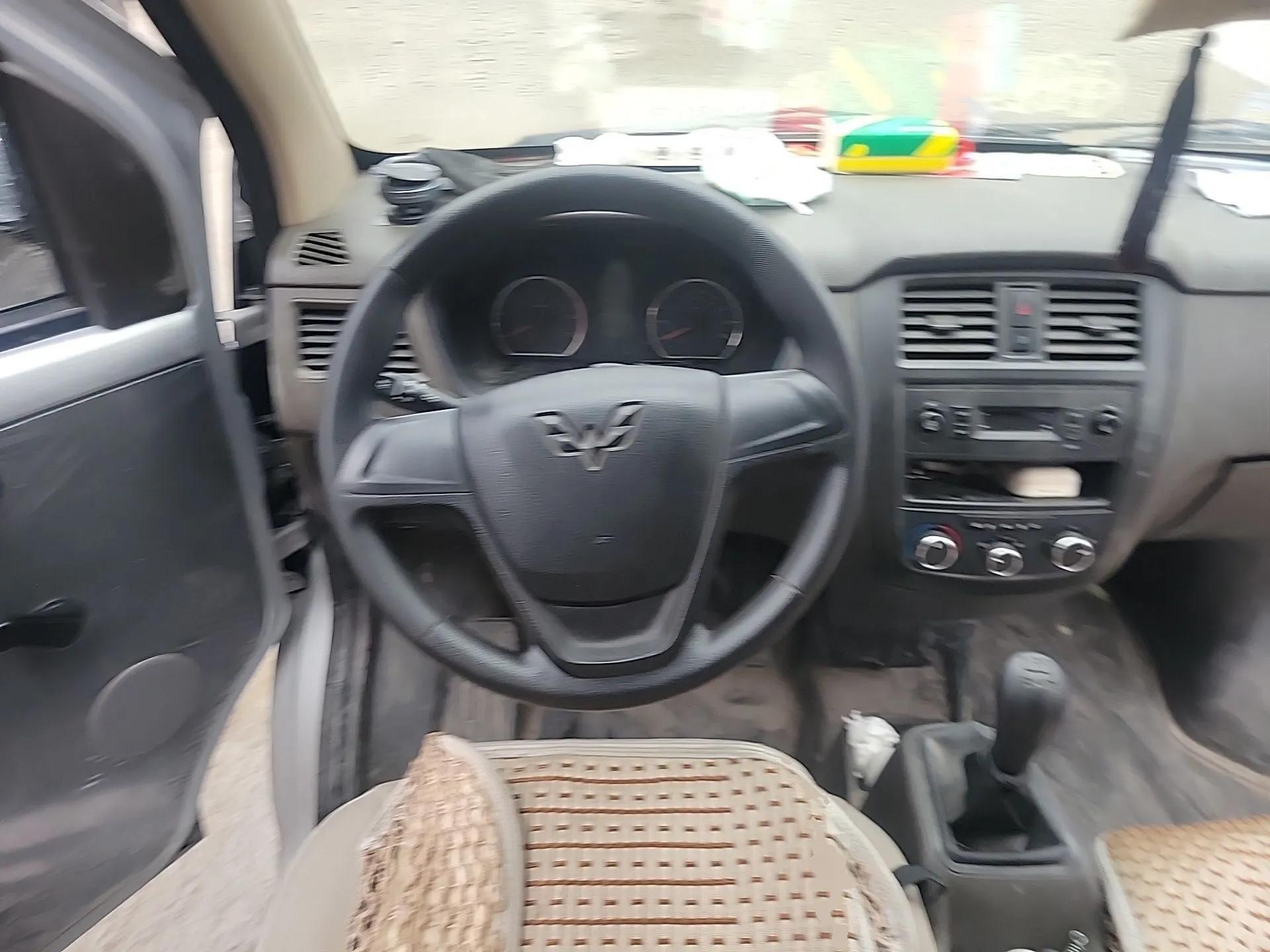 Wuling Rongguang S 2023 1.5L Base Version 5/7 Seats — миниатюра 11